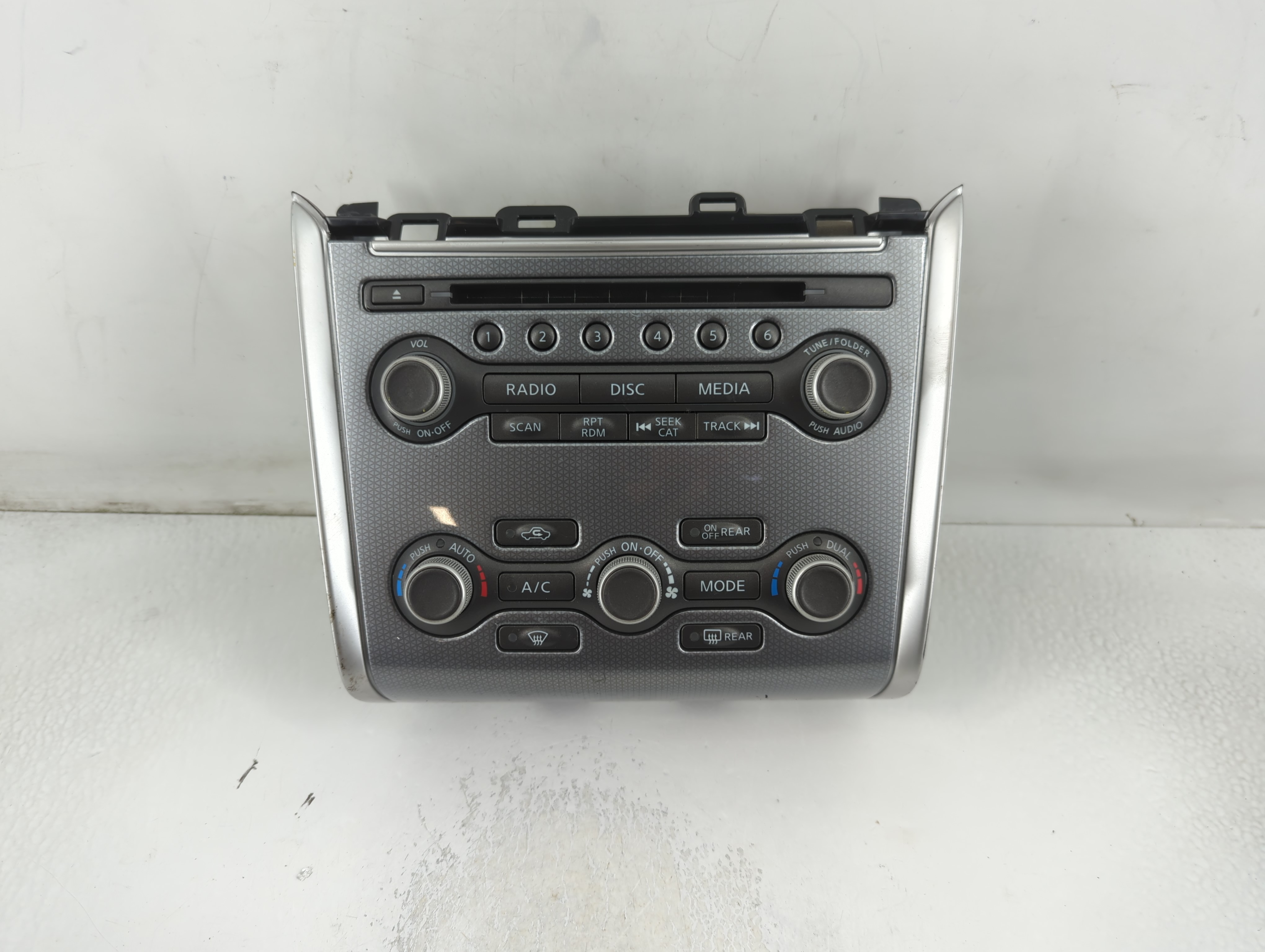 2018 Nissan Pathfinder Ac Heater Climate Control 9pj3e 210233 781985 - Oemusedautoparts1.com