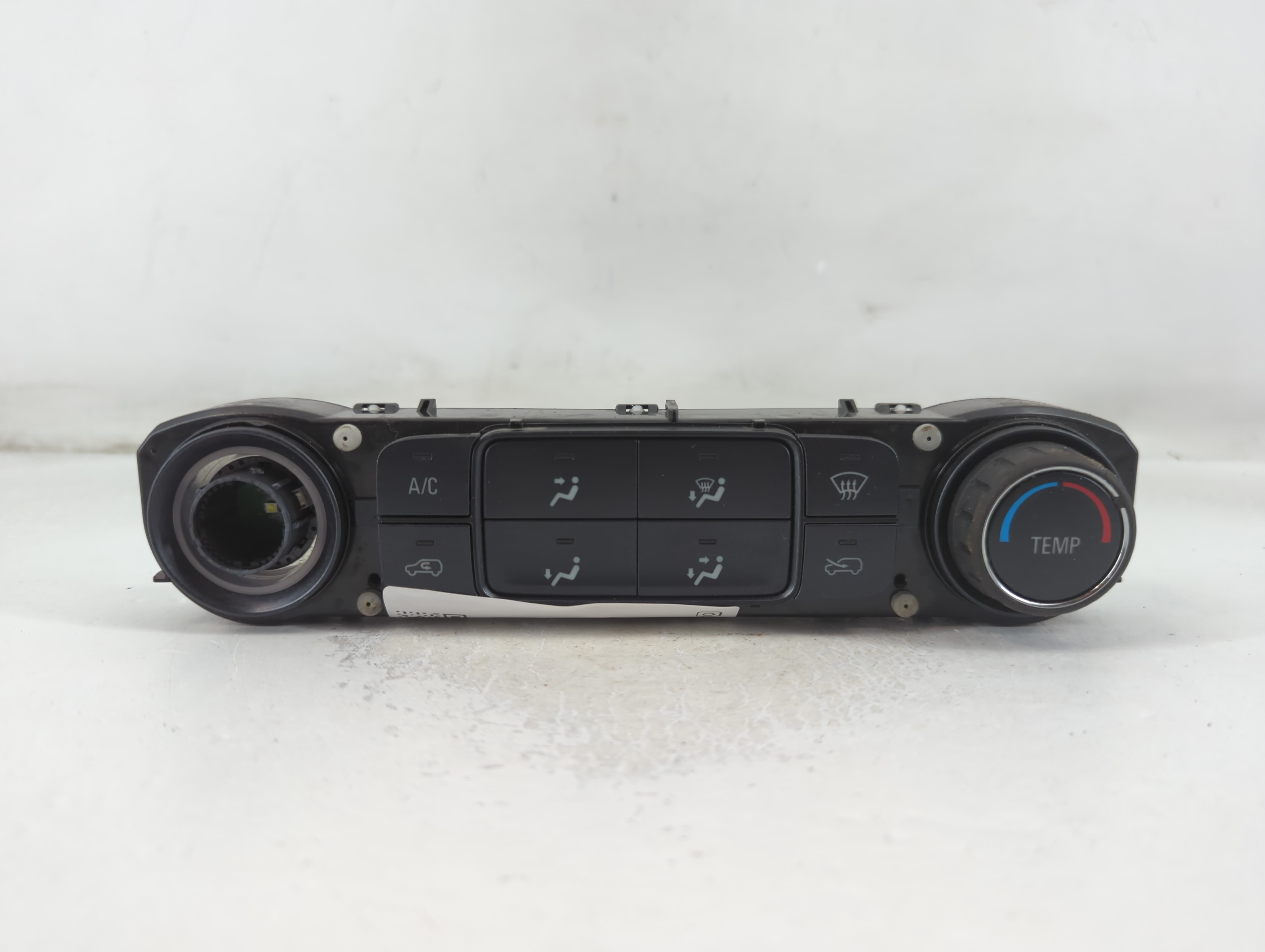 2014-2019 Chevrolet Silverado 1500 Ac Heater Climate Control 23486619 782072 - Oemusedautoparts1.com