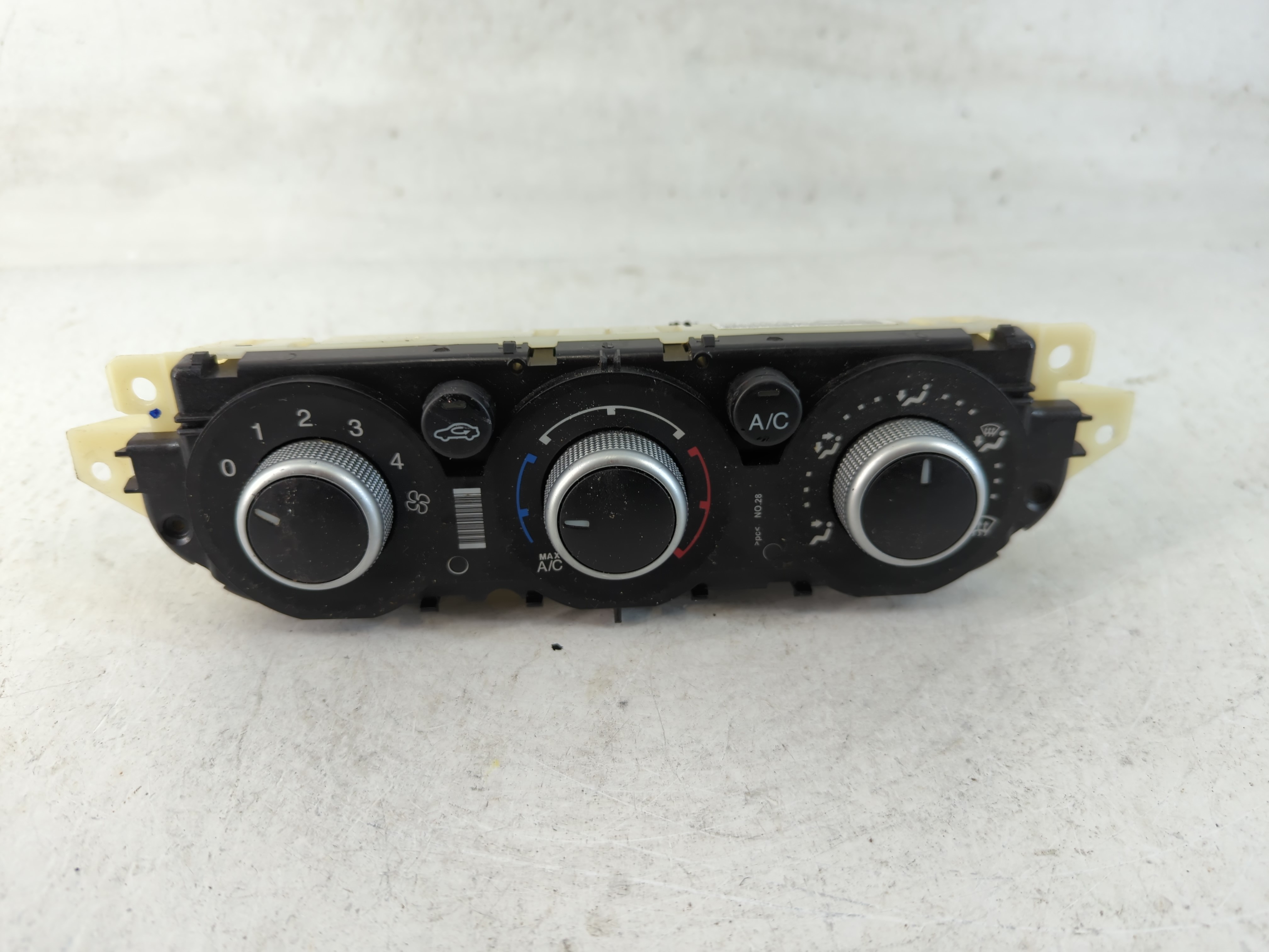 2013-2016 Ford Escape Ac Heater Climate Control Cj5t-19980-dc 782123 - Oemusedautoparts1.com