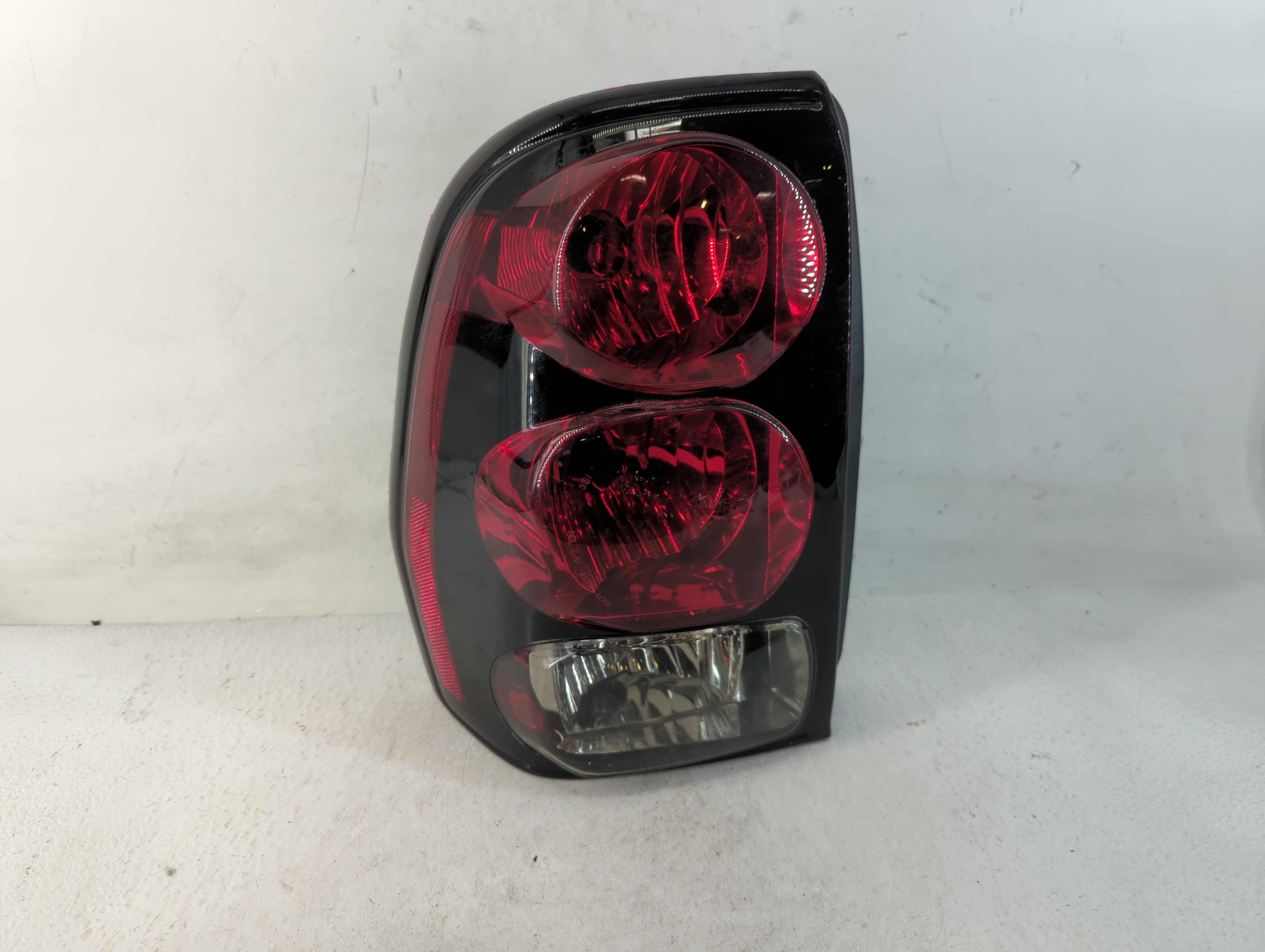 2002-2009 Chevrolet Trailblazer Driver Left Side Tail Light Taillight Oem 782247 - Oemusedautoparts1.com