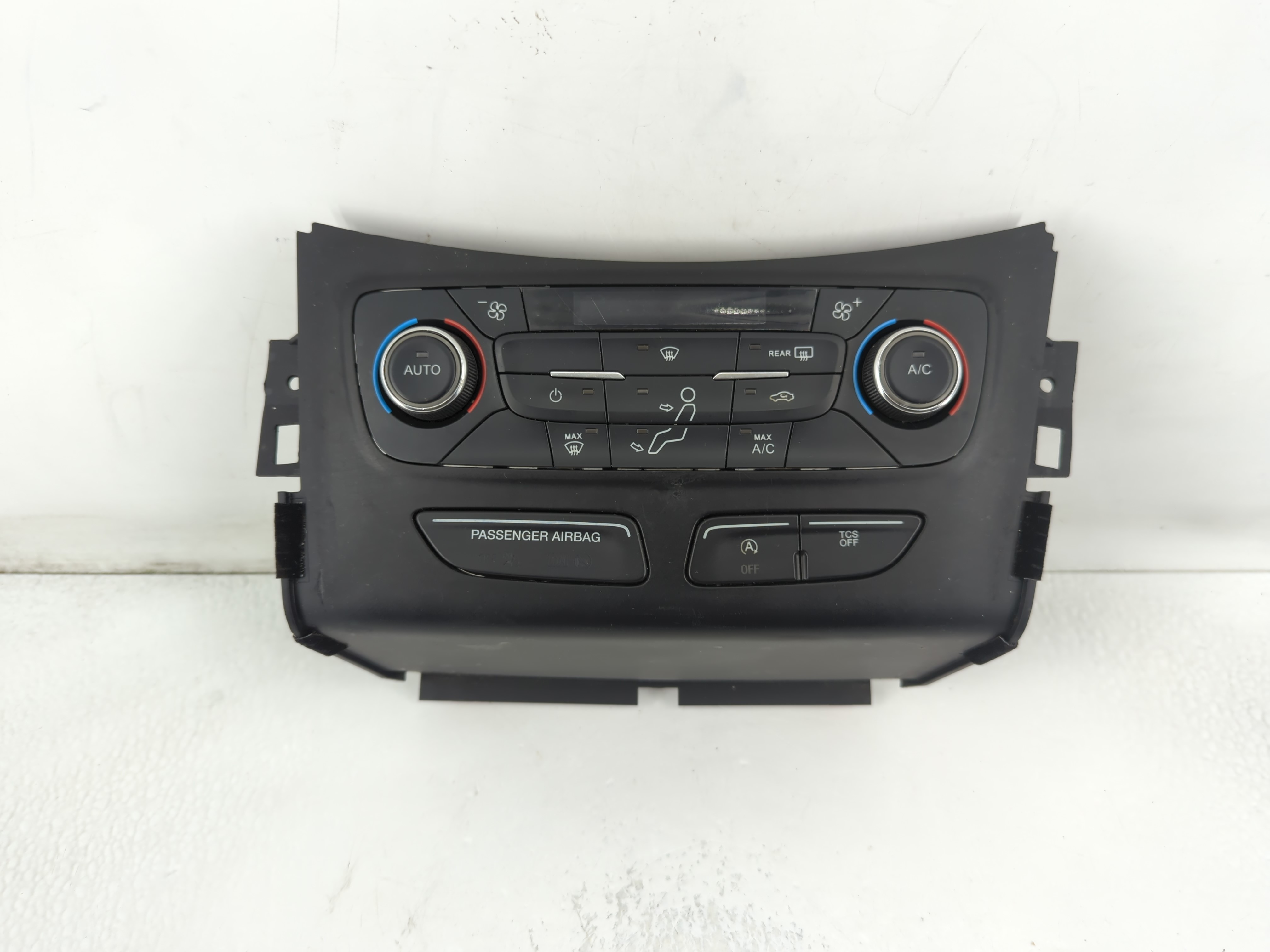 2017-2017 Ford Escape Ac Heater Climate Control Gj5t-18c612-ae 782260 - Oemusedautoparts1.com