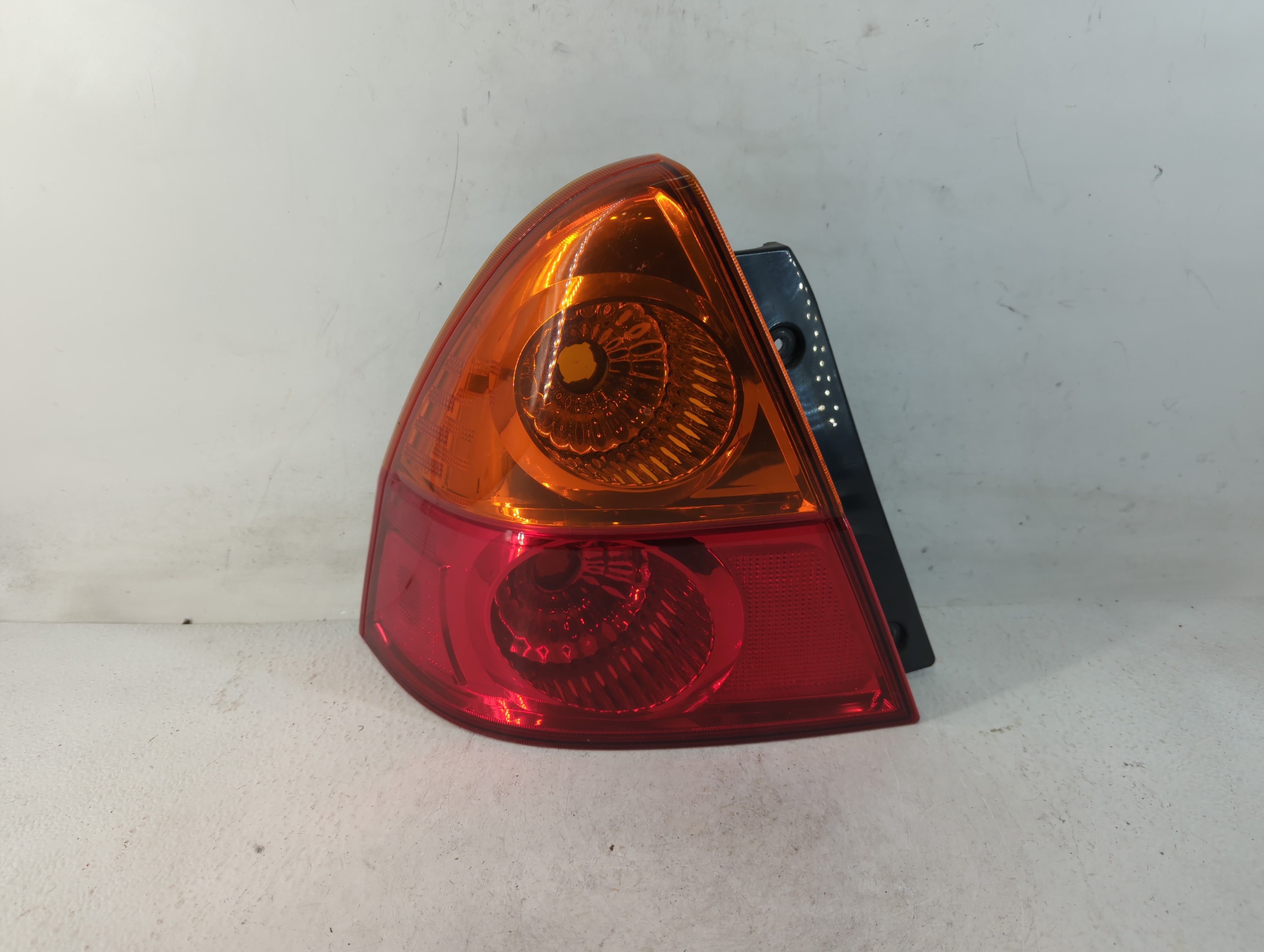 2002-2007 Suzuki Aerio Passenger Right Side Tail Light Taillight Oem 782266 - Oemusedautoparts1.com