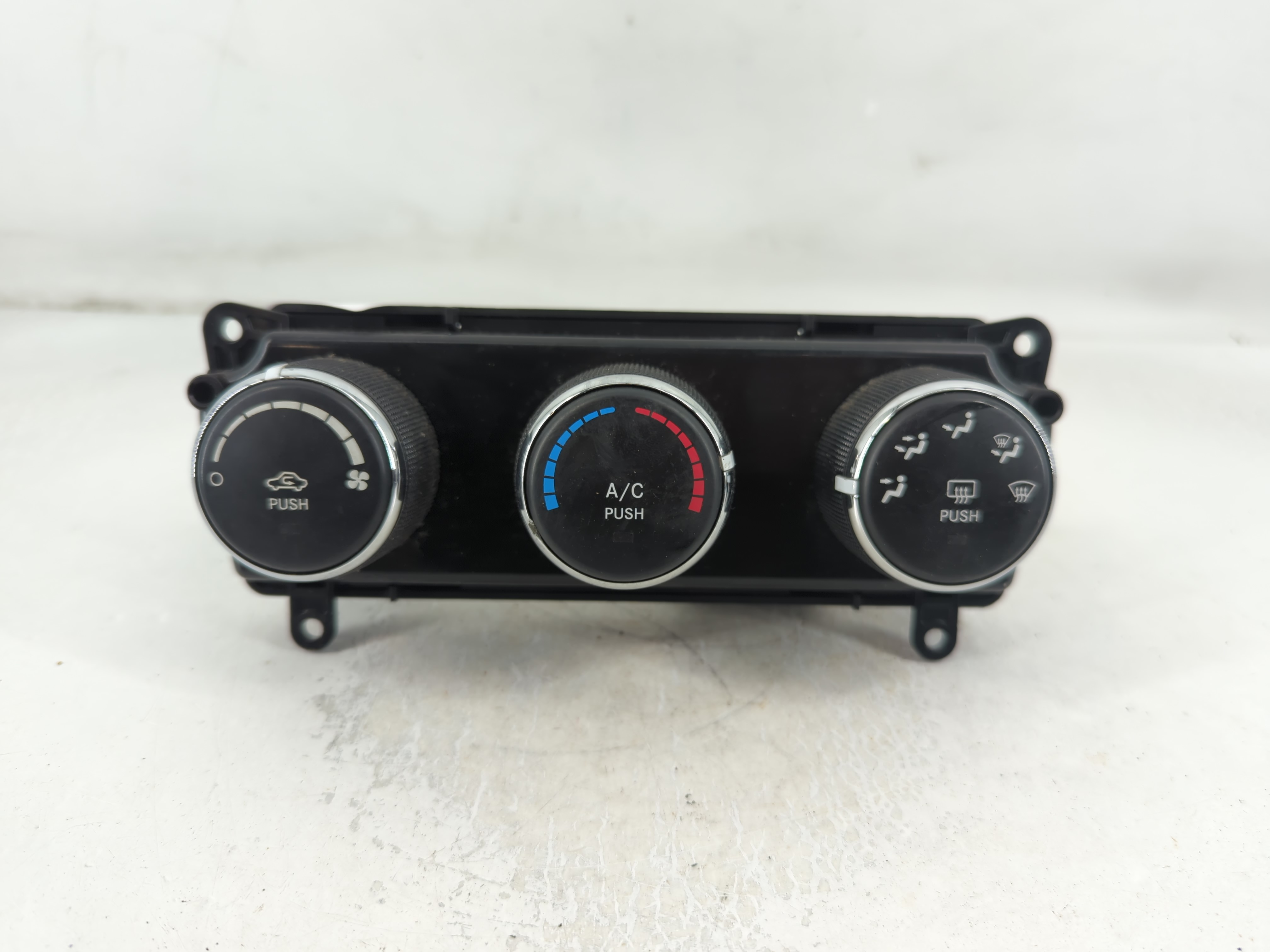 2011-2017 Jeep Patriot Ac Heater Climate Control P55111278af 782372 - Oemusedautoparts1.com