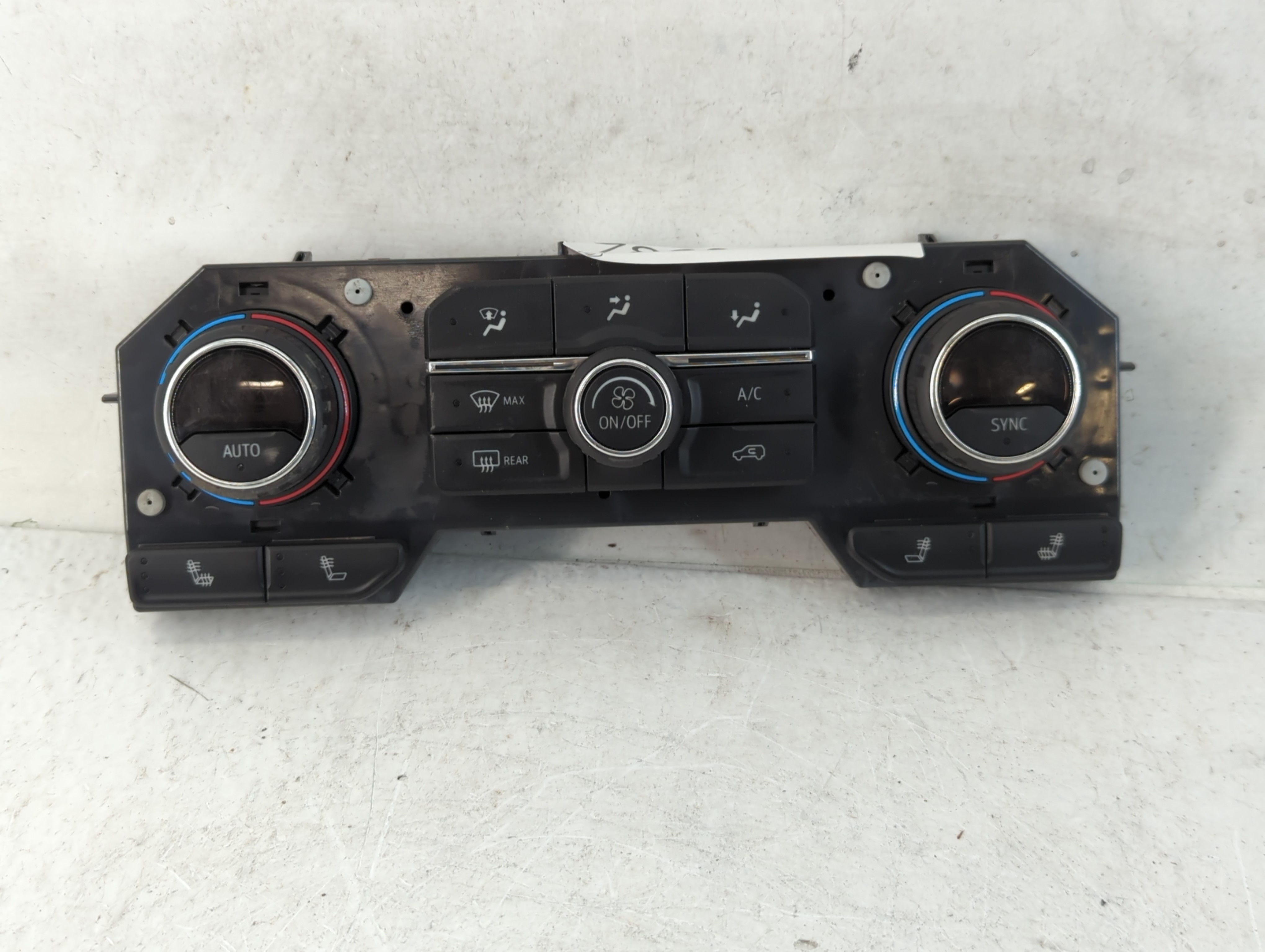 2019-2019 Chevrolet Silverado 1500 Ac Heater Climate Control 84499511 782399 - Oemusedautoparts1.com