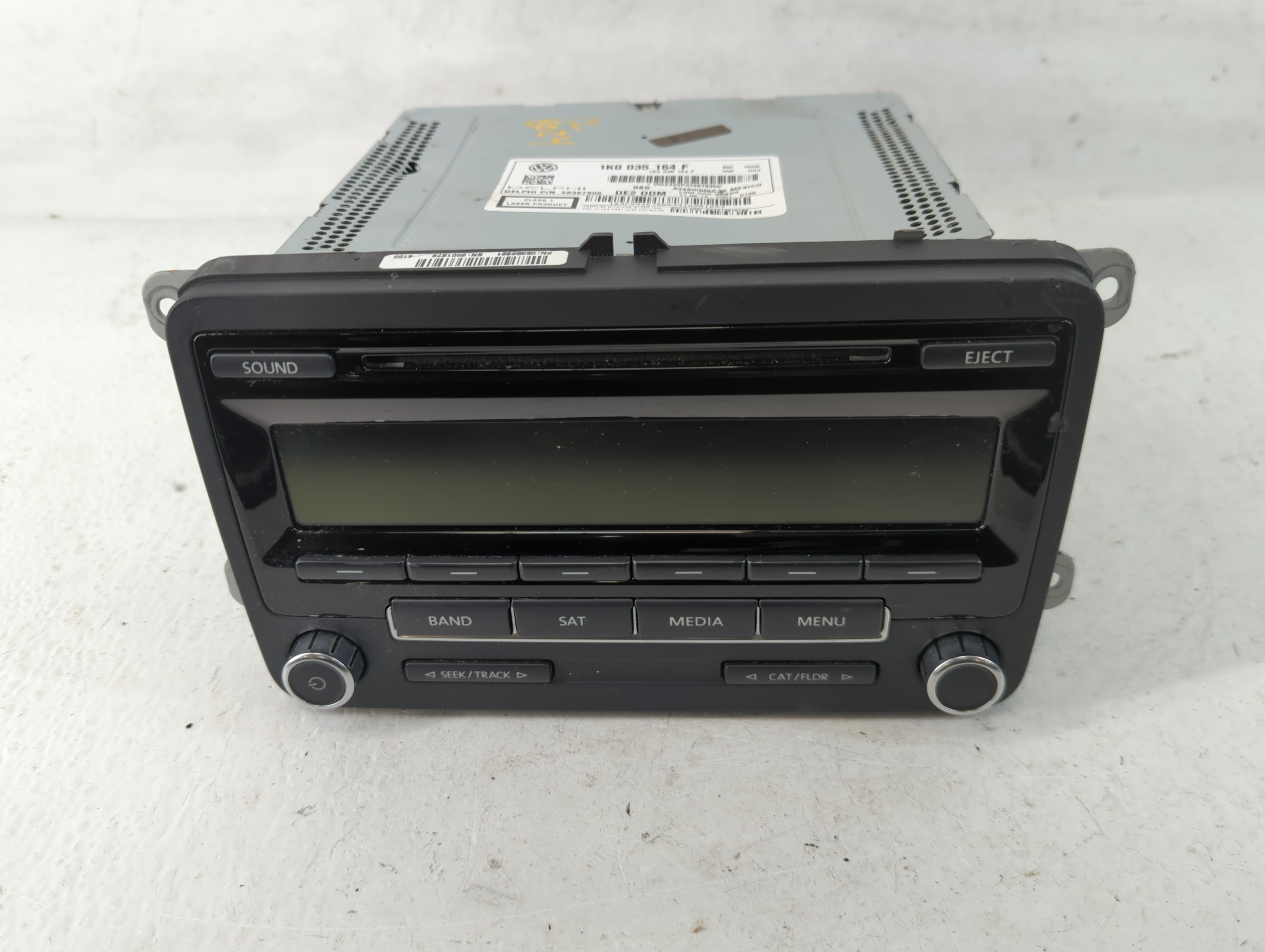Picture of 2012-2017 Volkswagen Jetta Am Fm Cd Player Radio Receiver 782405
