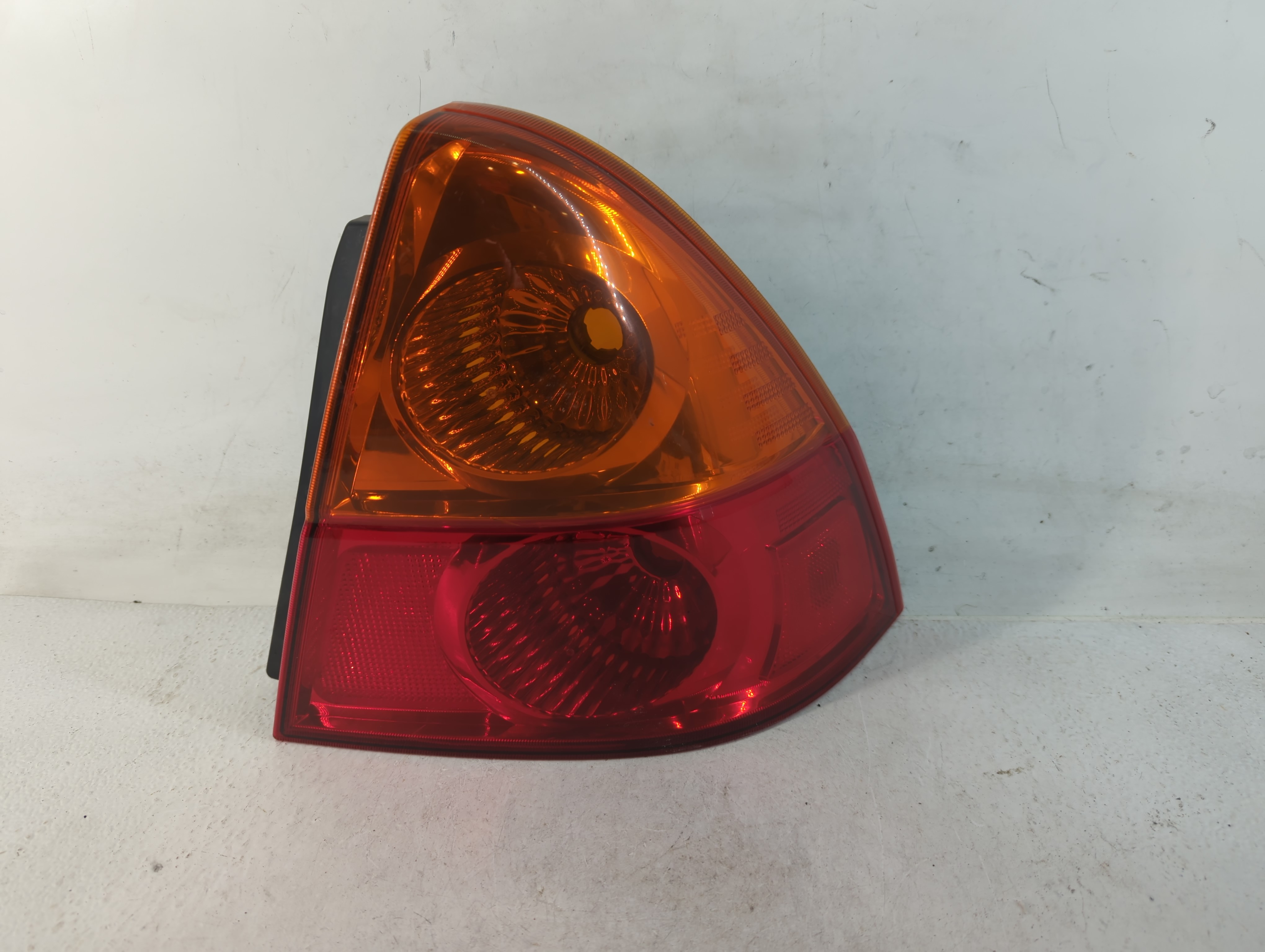 2002-2007 Suzuki Aerio Driver Left Side Tail Light Taillight Oem 782427 - Oemusedautoparts1.com