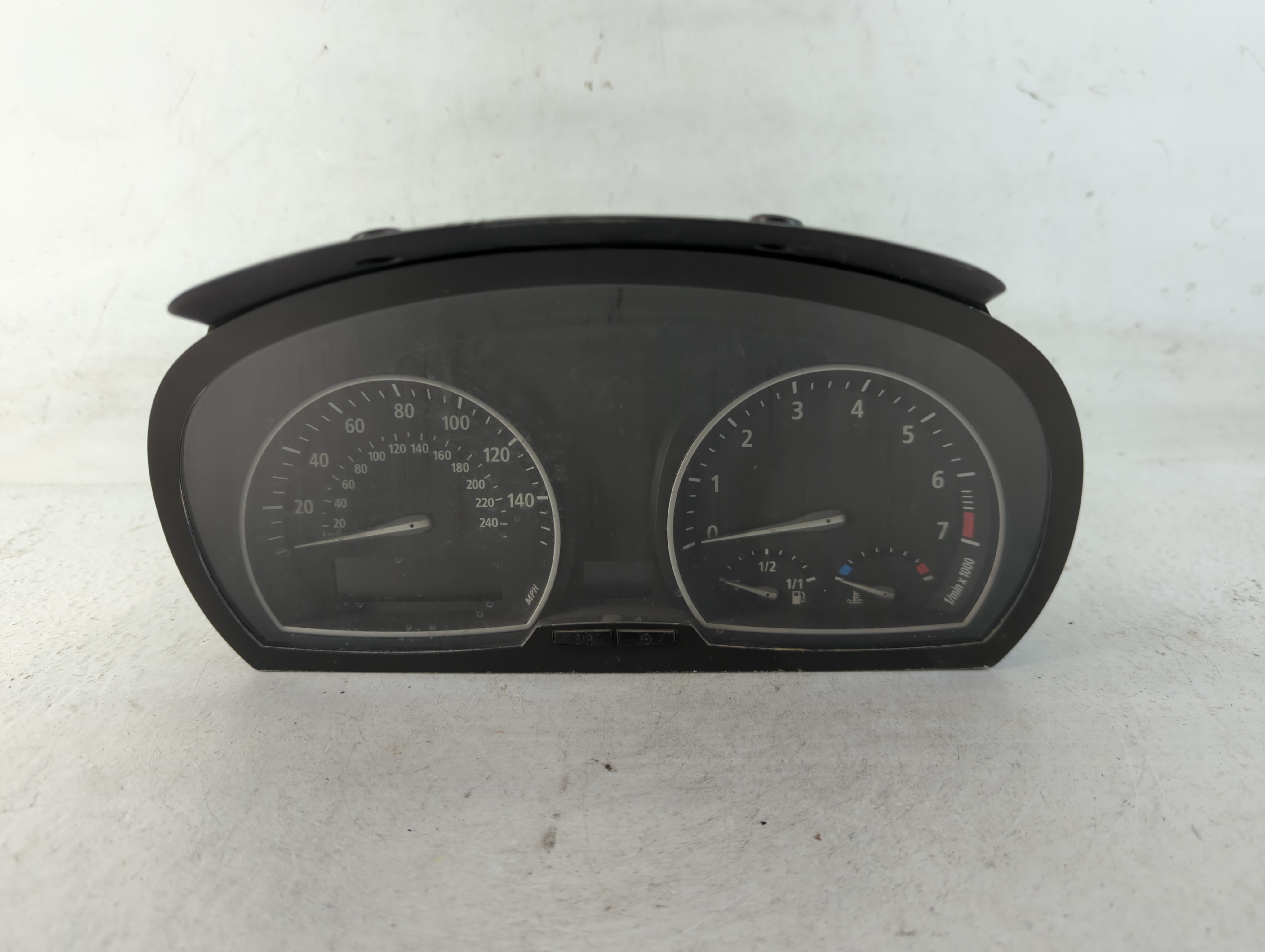 Picture of 2001-2003 Toyota Sienna Speedometer Instrument Cluster Gauges 3 414 378-0 782580
