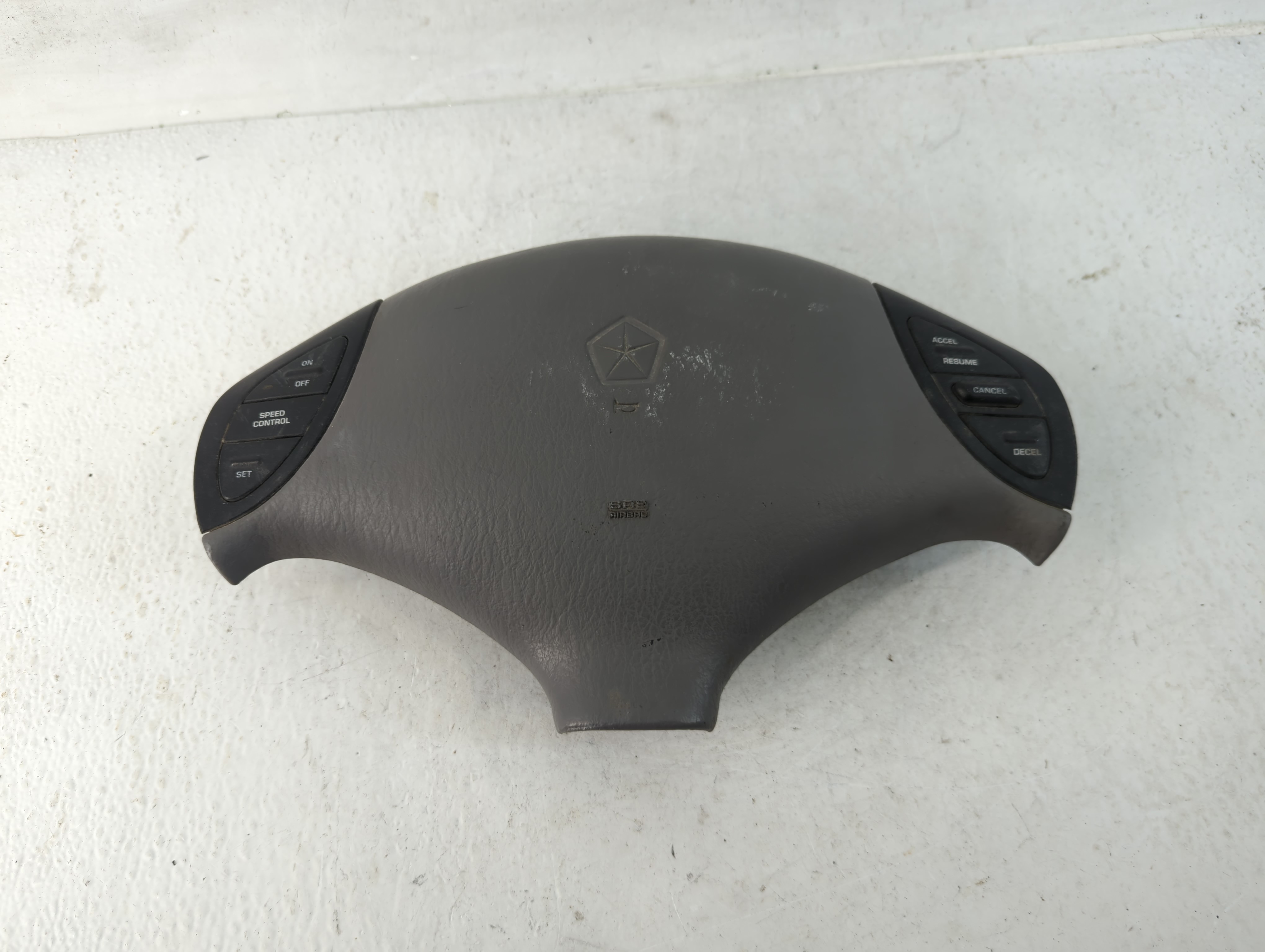 Picture of 1996 Chrysler Town & Country Air Bag Driver Left Steering Wheel Mounted 782700