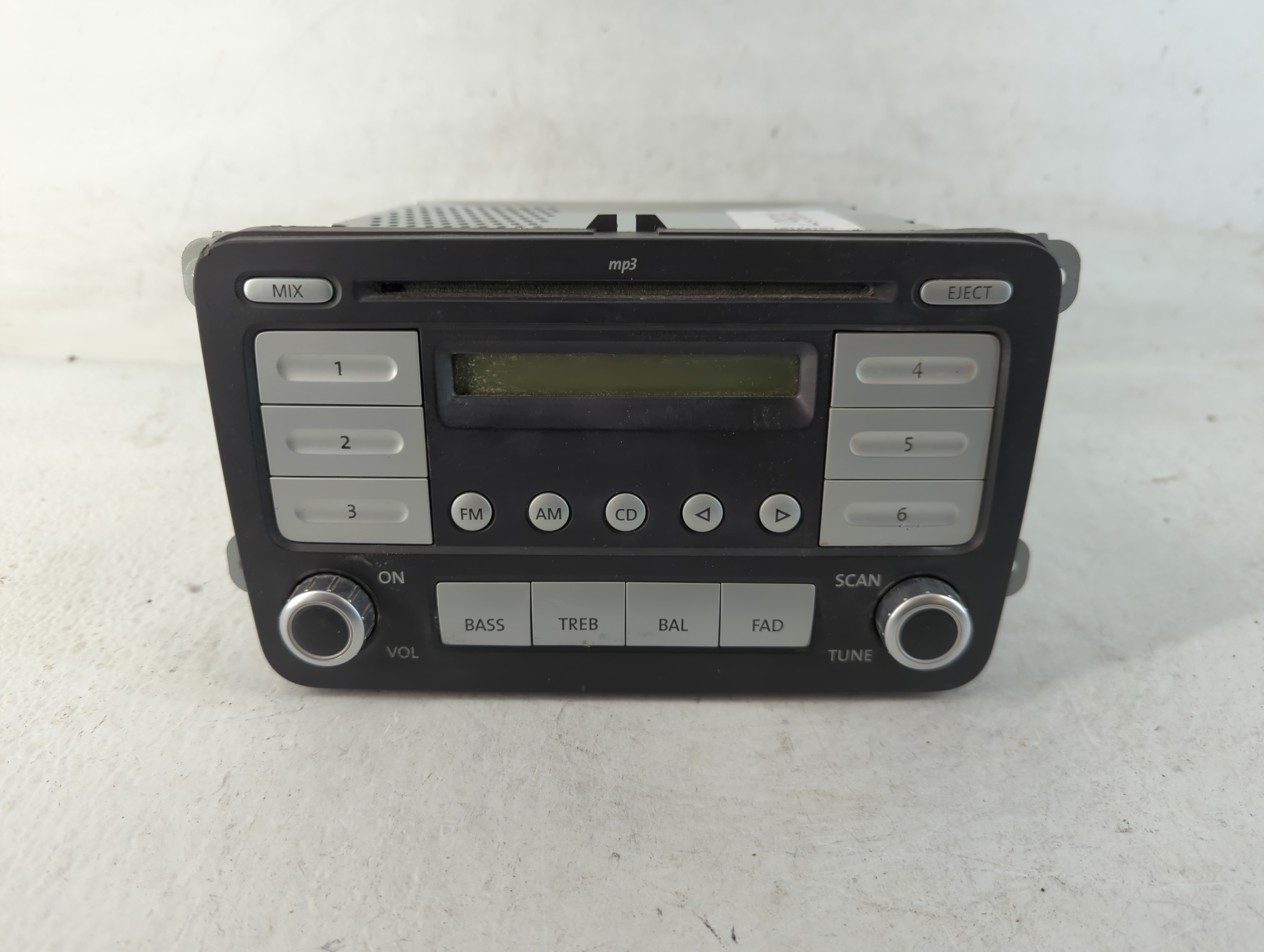 2006-2009 Volkswagen Rabbit Am Fm Cd Player Radio Receiver 782867 - Oemusedautoparts1.com
