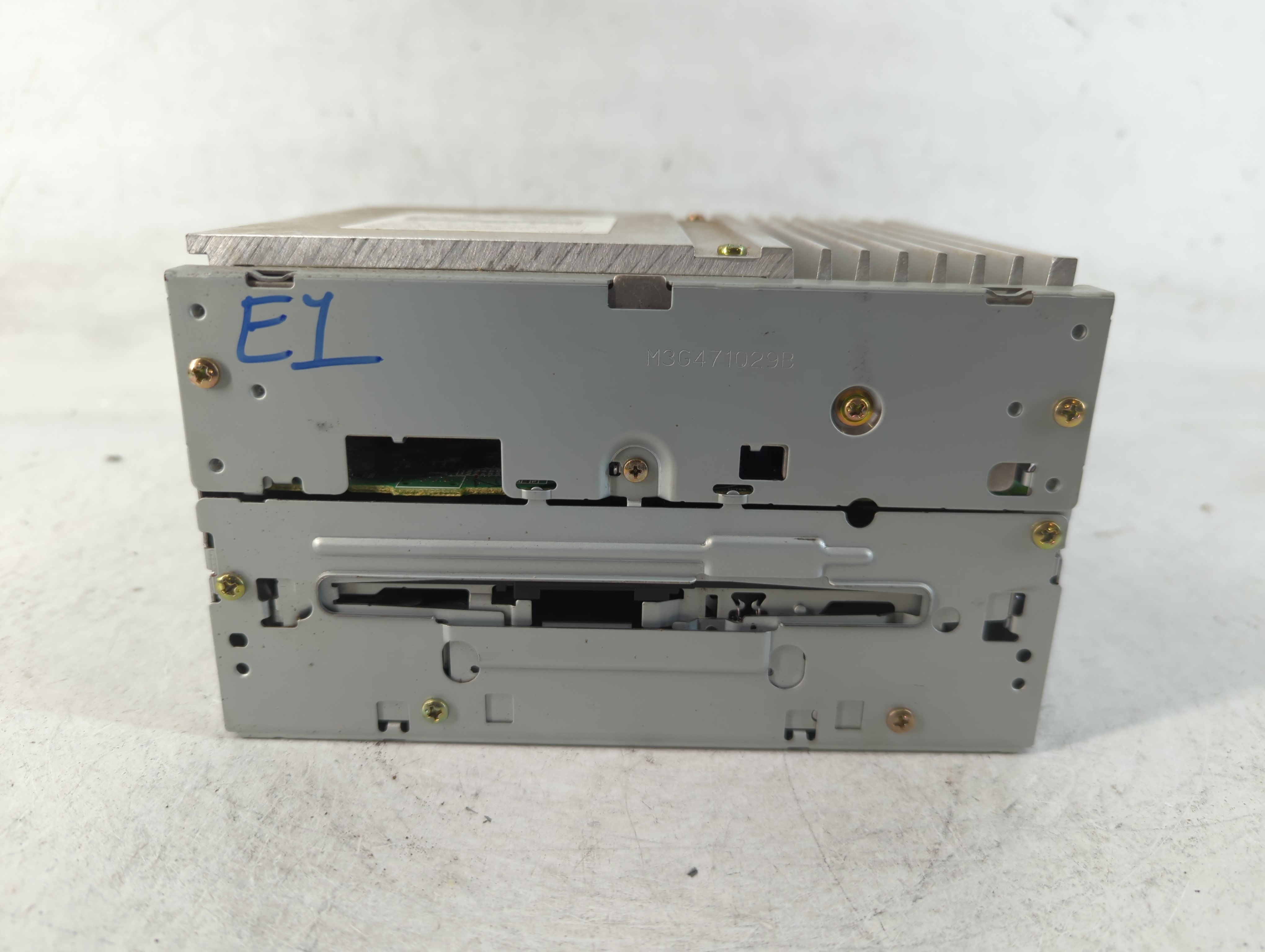 Picture of 2006-2006 Nissan Titan Am Fm Cd Player Radio Receiver 782938