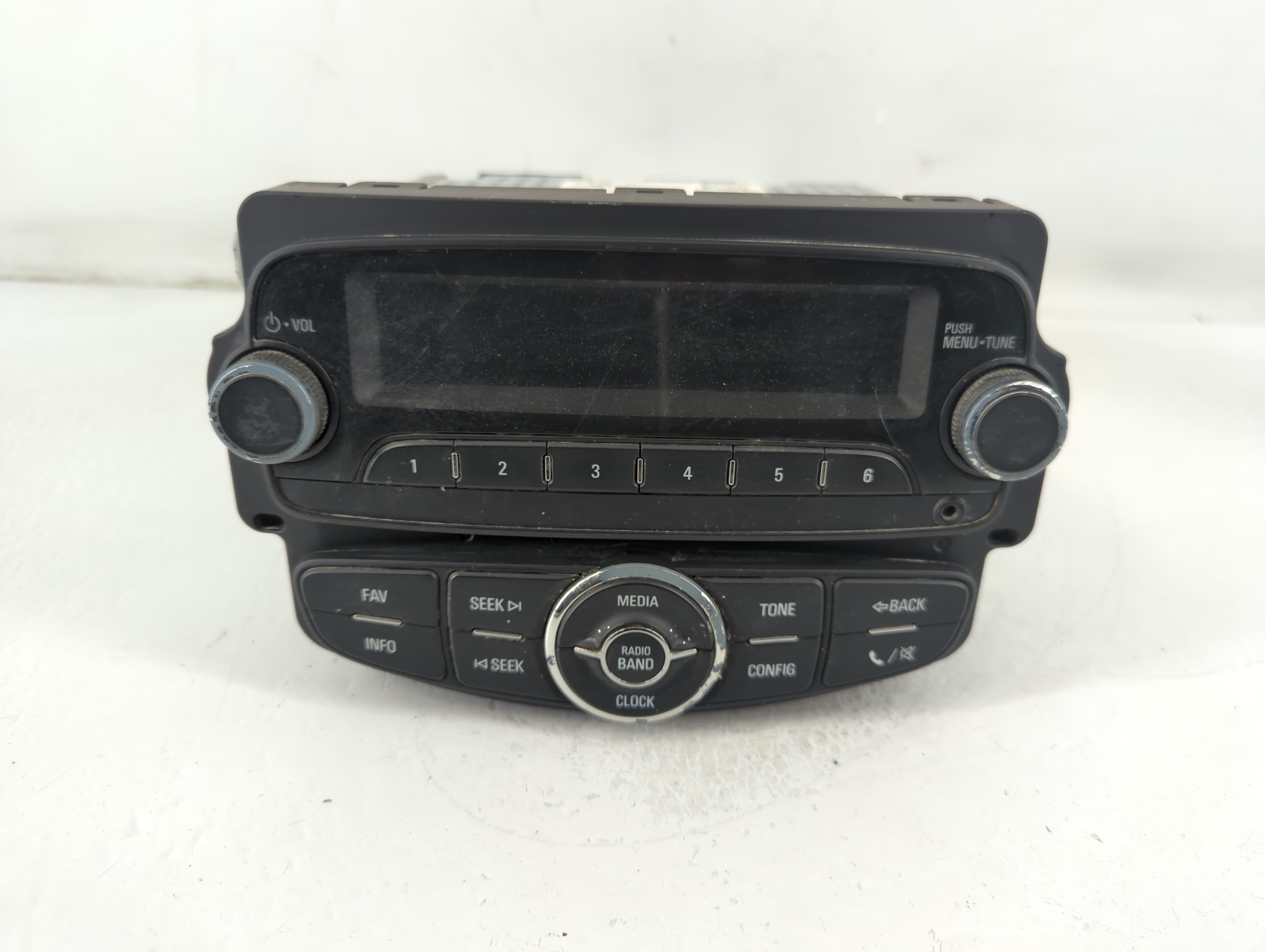 2015-2016 Chevrolet Trax Am Fm Cd Player Radio Receiver 782958 - Oemusedautoparts1.com