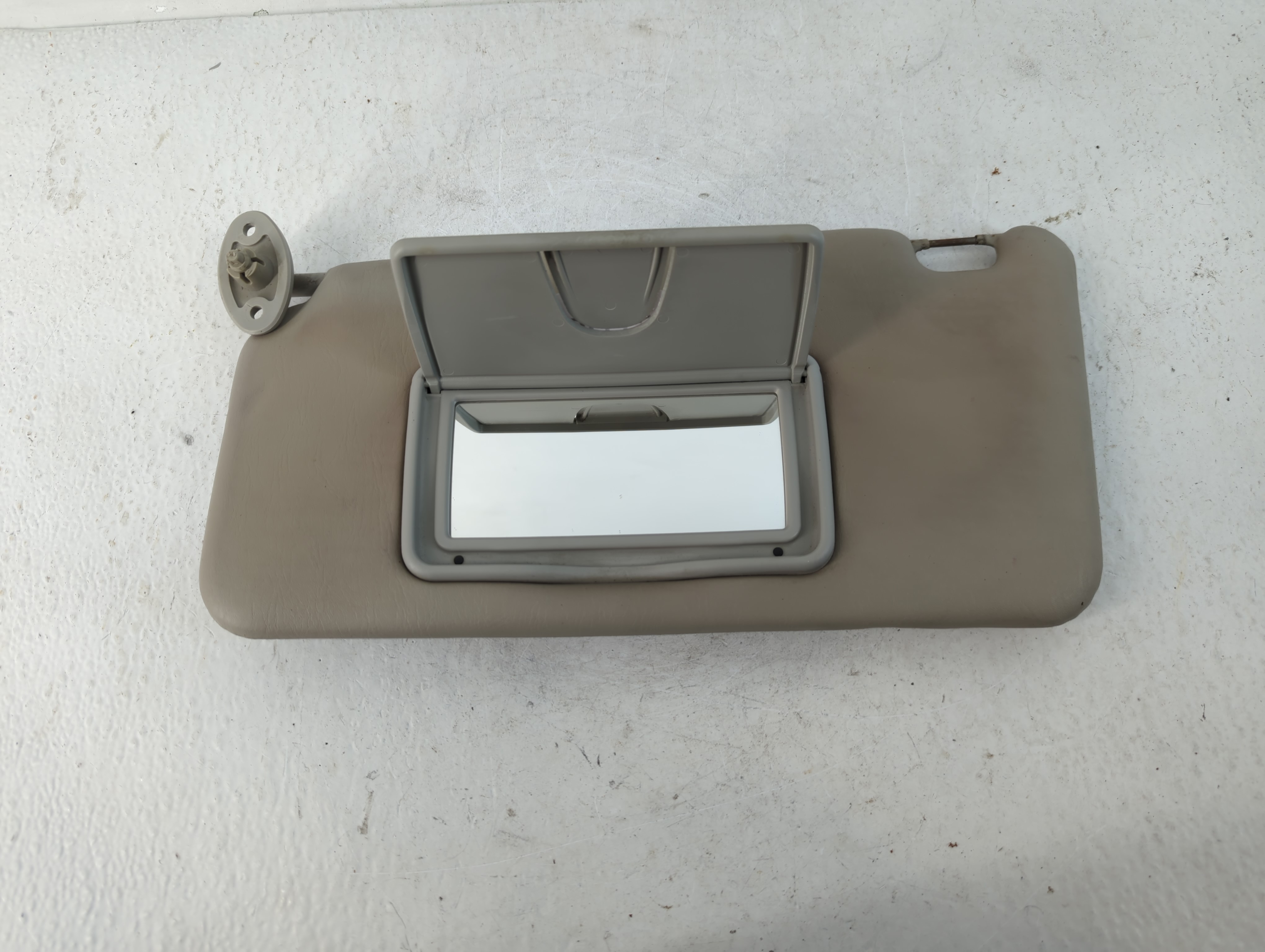 2002-2004 Suzuki Aerio Driver Sun Visor Mirror Left Sunvisor Dark Beige 783013 - Oemusedautoparts1.com
