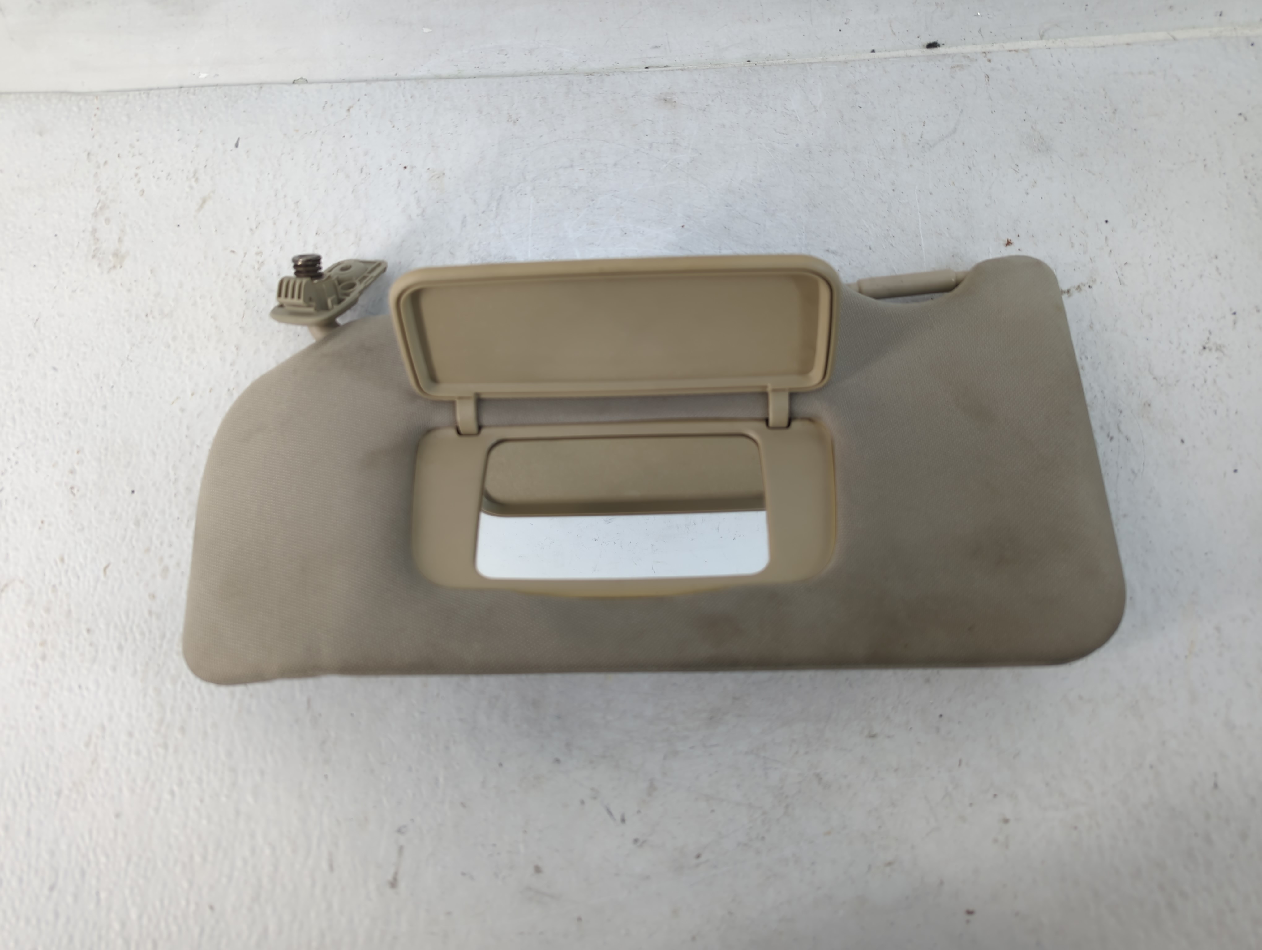 2007-2008 Nissan Altima Driver Sun Visor Mirror Left Sunvisor Beige 783016 - Oemusedautoparts1.com