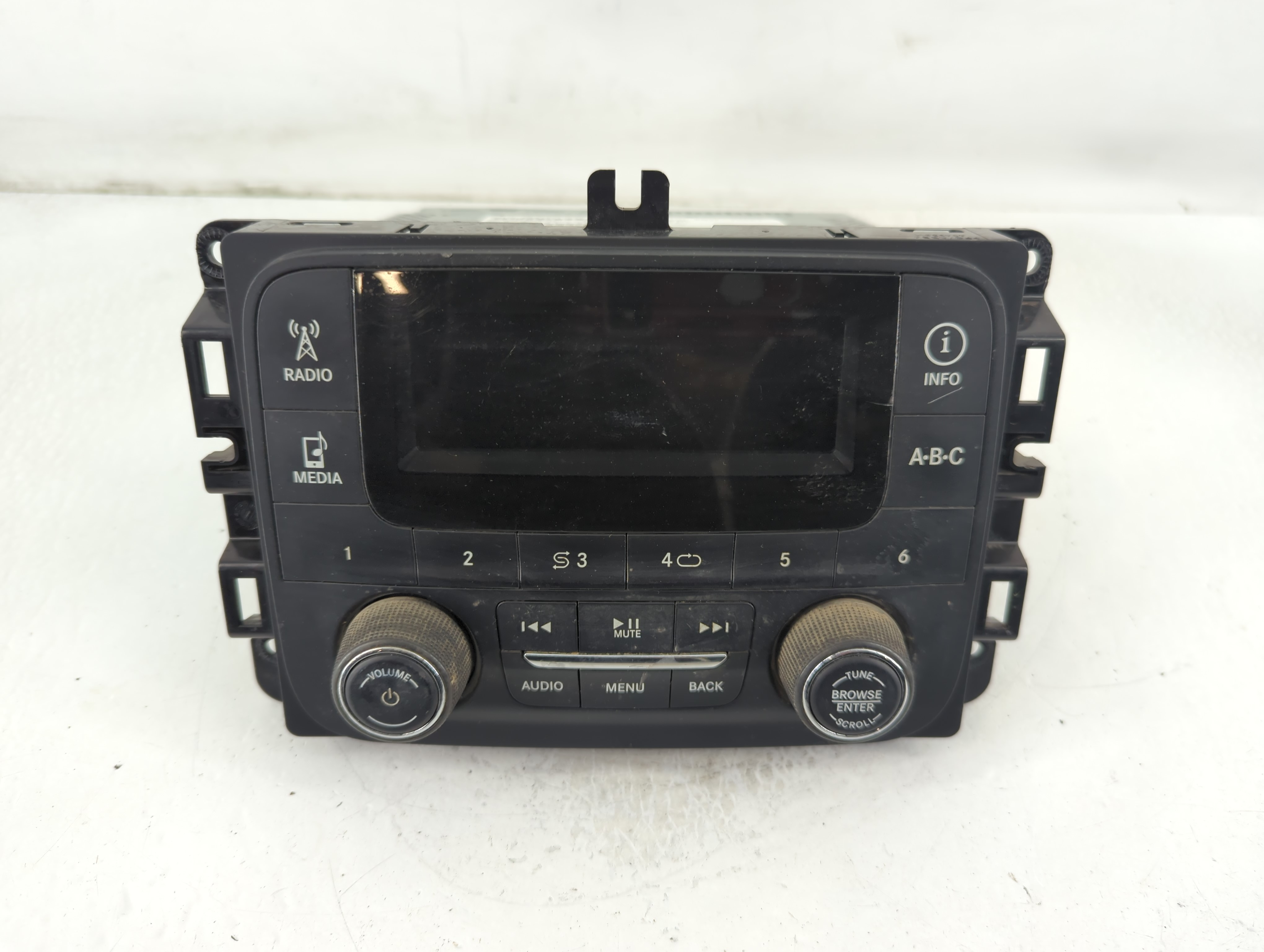 Picture of Dodge Ram 1500 Am Fm Cd Player Radio Receiver 783032