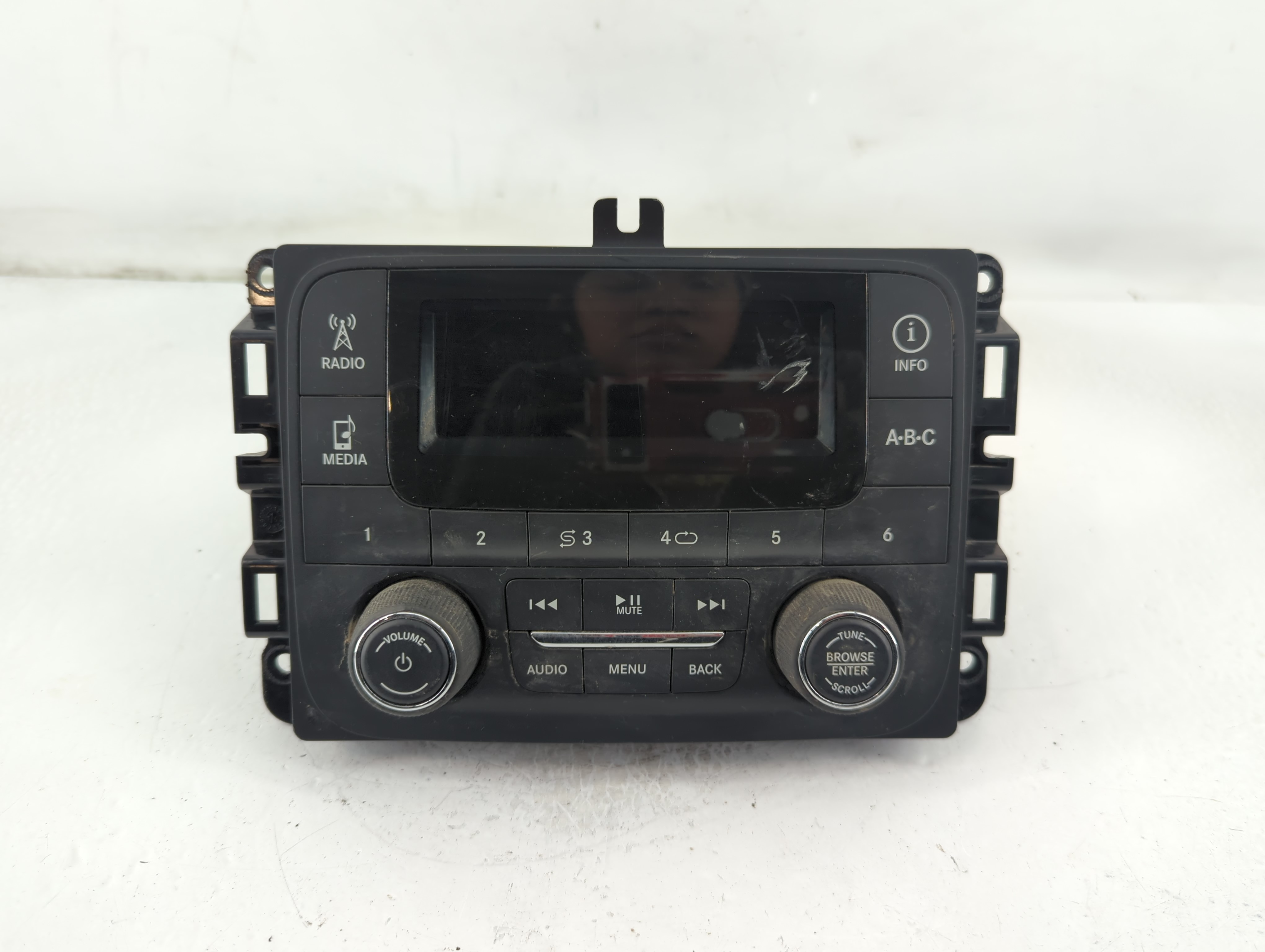 Dodge Ram 1500 Am Fm Cd Player Radio Receiver 783044 - Oemusedautoparts1.com