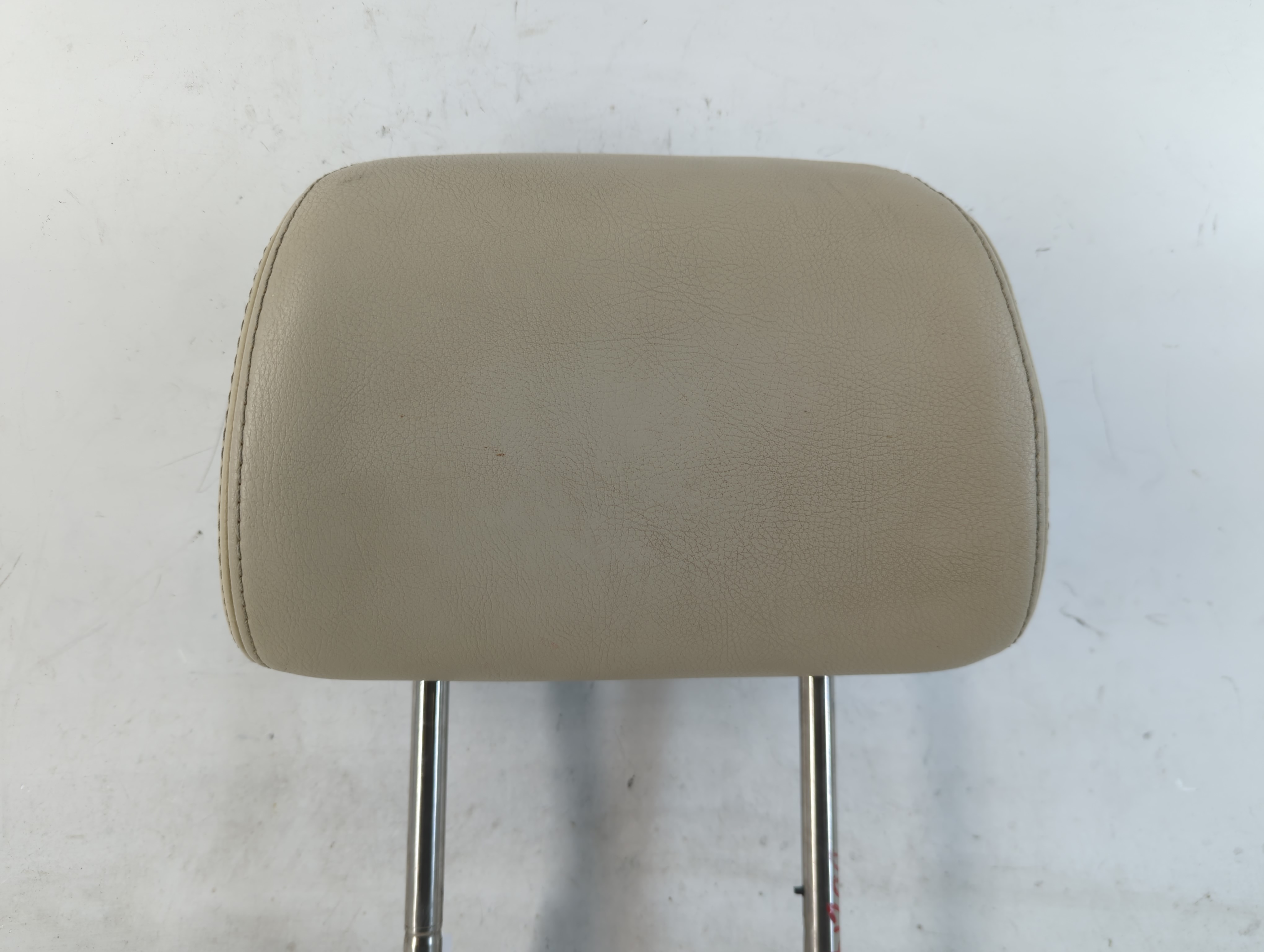 2006 Volkswagen Beetle Headrest Head Rest Front Driver Passenger Seat 783137 - Oemusedautoparts1.com
