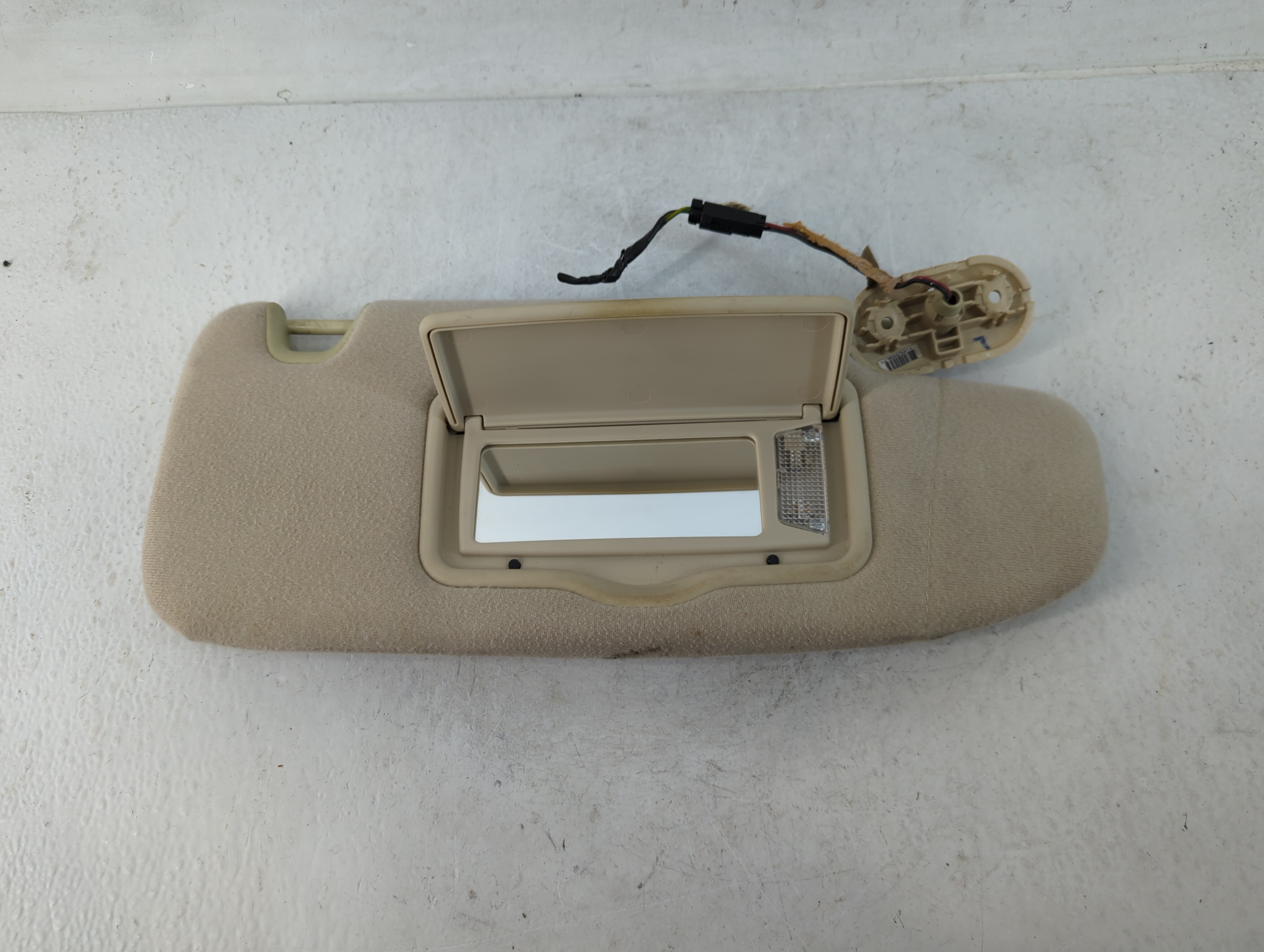 2006-2009 Ford Fusion Passenger Sun Visor Mirror Right Sunvisor 783209 - Oemusedautoparts1.com