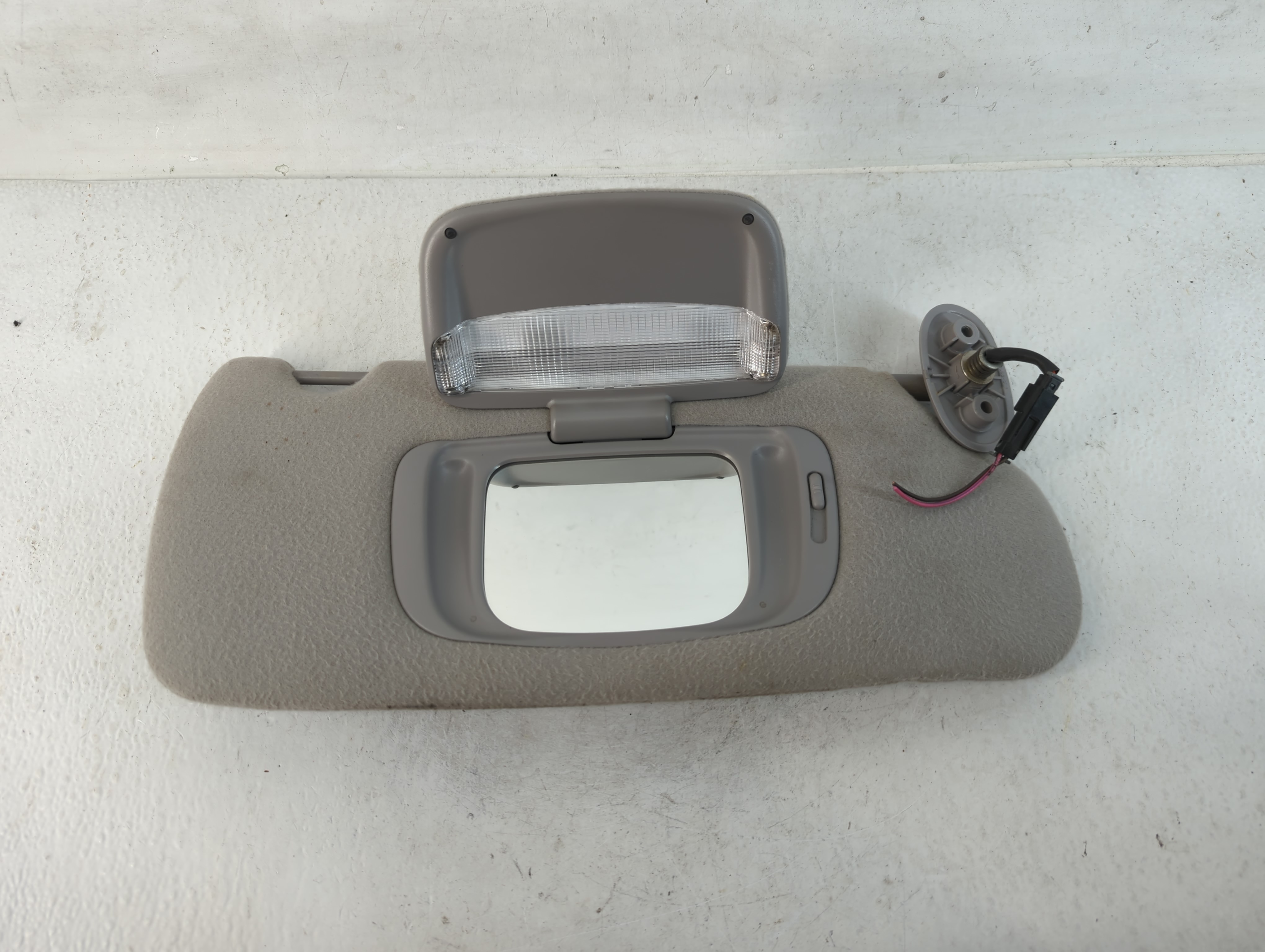 Picture of 1996 Chrysler Town & Country Passenger Sun Visor Mirror Right Sunvisor 783220