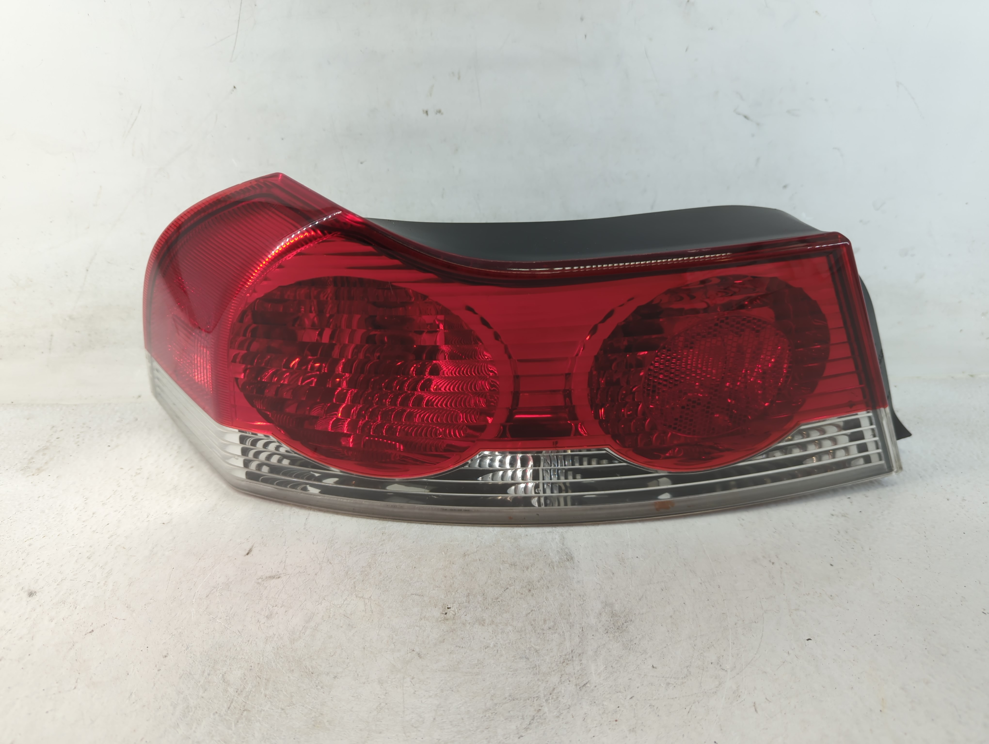 Picture of Volvo V70 Driver Left Side Tail Light Taillight Oem 783228
