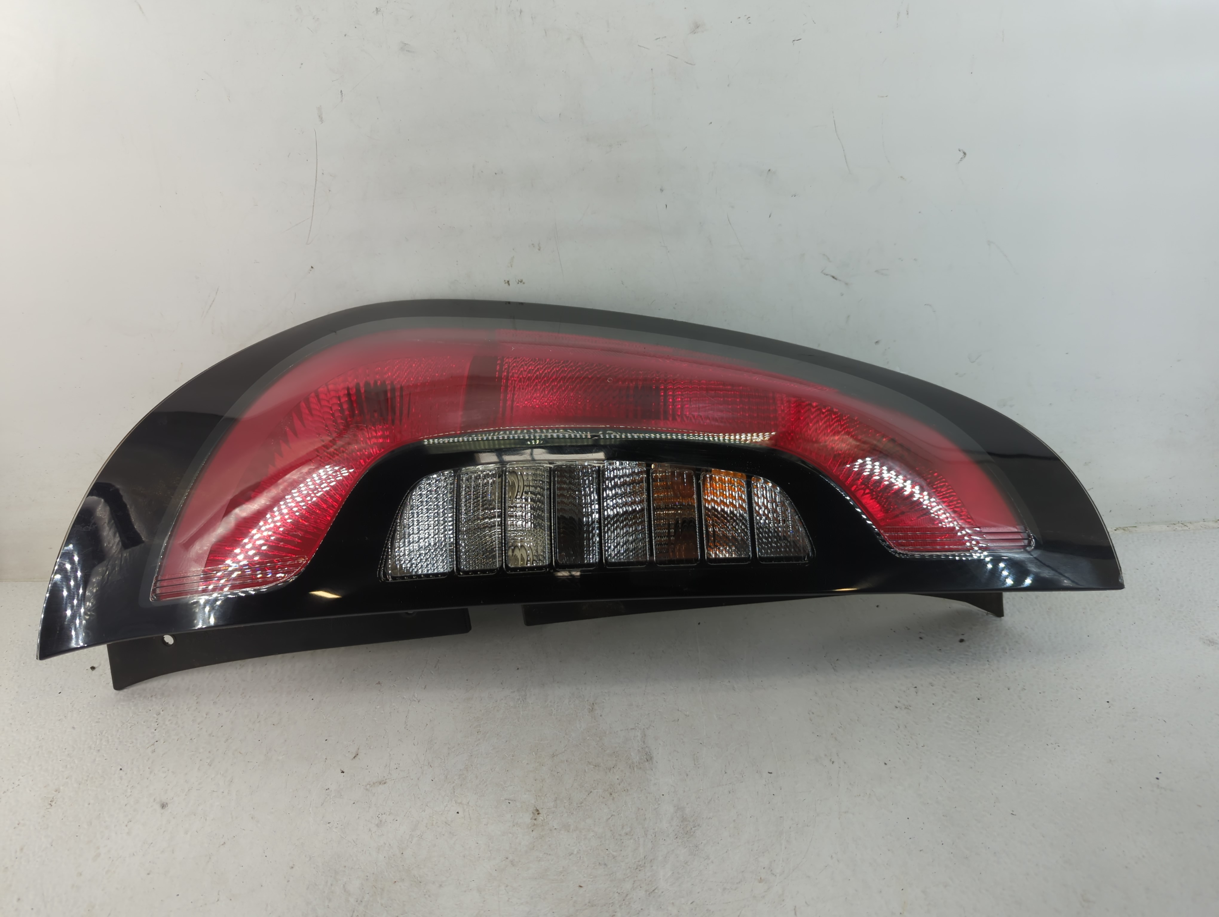 2014-2019 Kia Soul Driver Left Side Tail Light Taillight Oem 783279 - Oemusedautoparts1.com