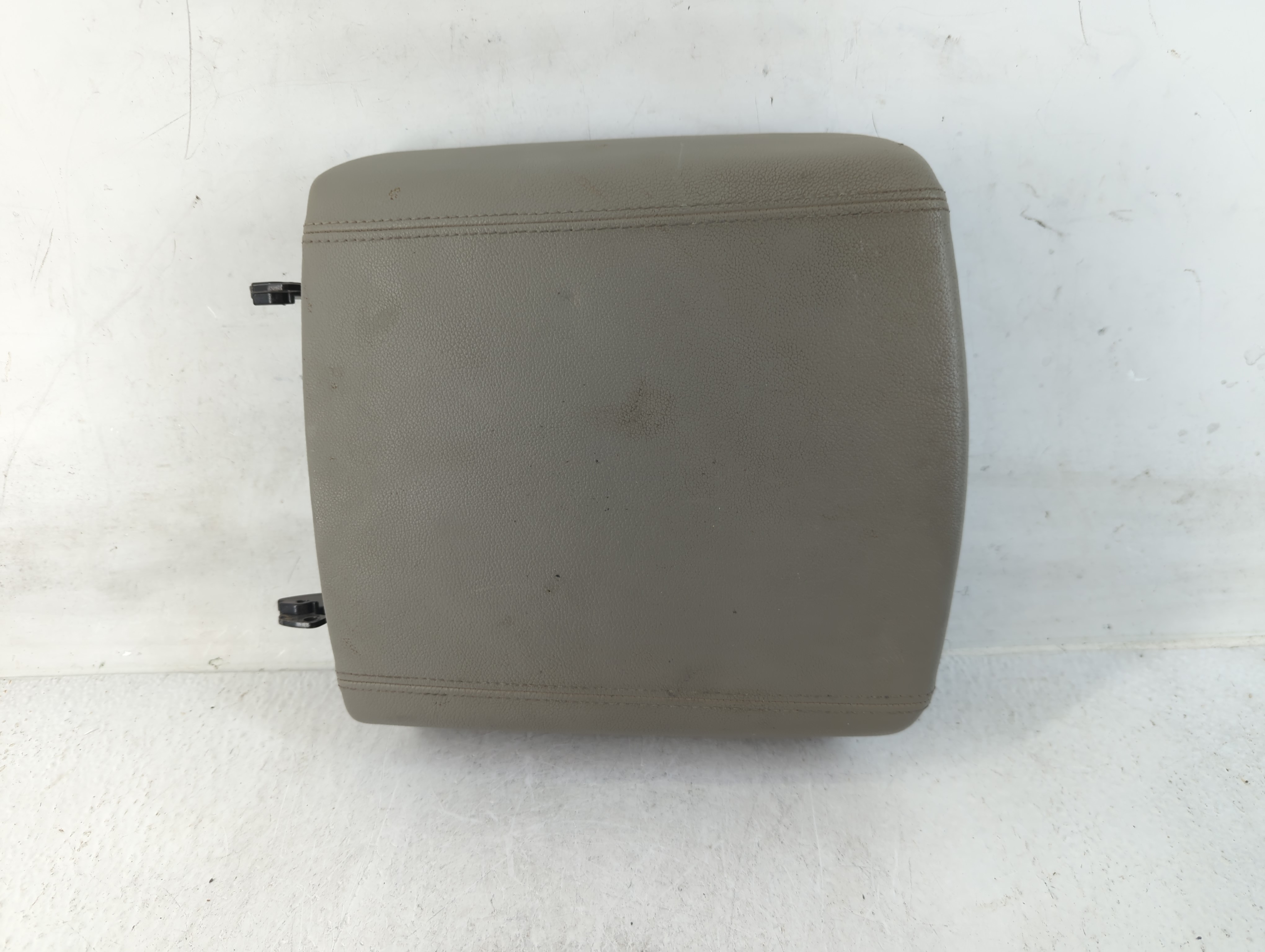 Picture of 2015-2018 Kia Sedona Center Console Armrest Cover Lid Grey 783302