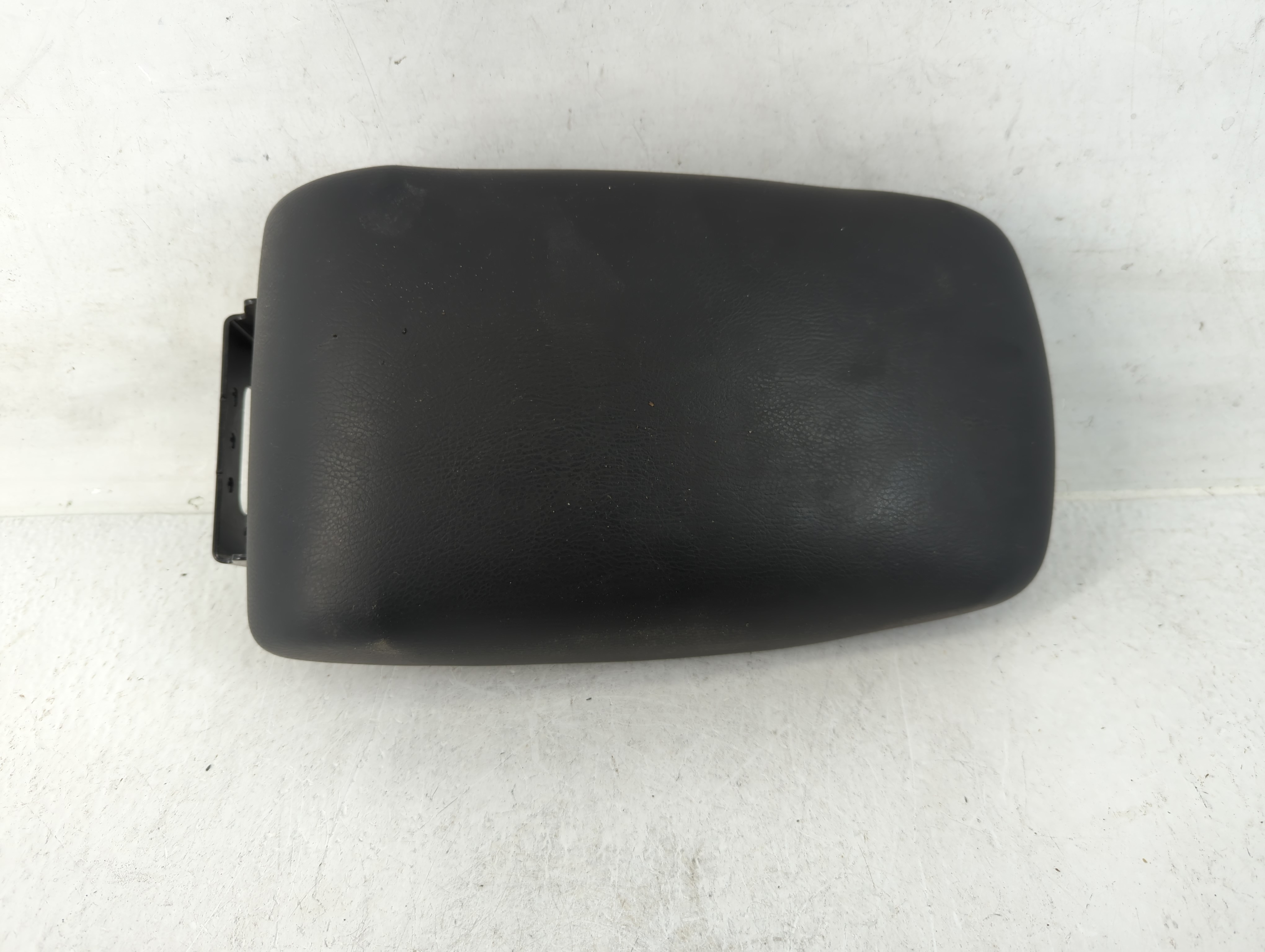Picture of 2013-2016 Nissan Sentra Center Console Armrest Cover Lid Black 783325