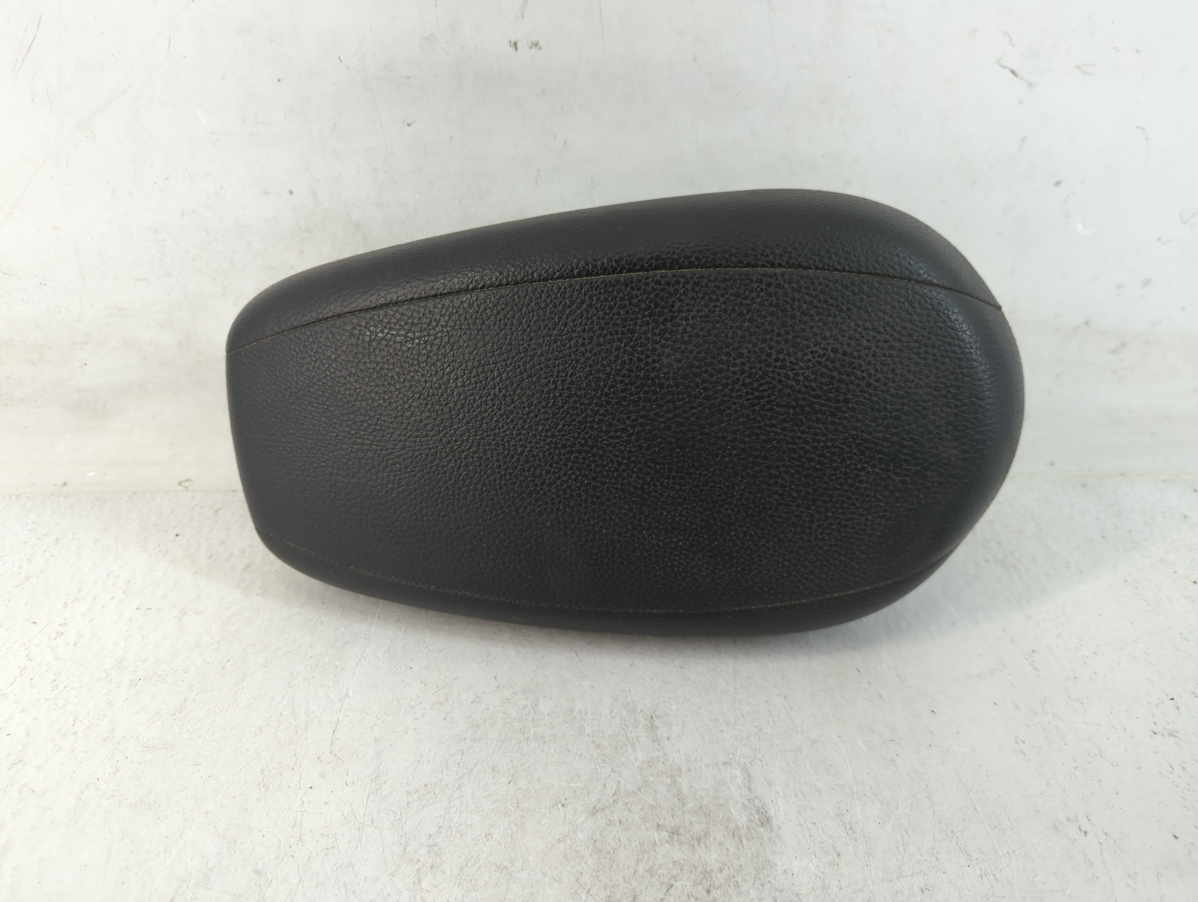 2012-2017 Hyundai Veloster Center Console Armrest Cover Lid Black 783327 - Oemusedautoparts1.com