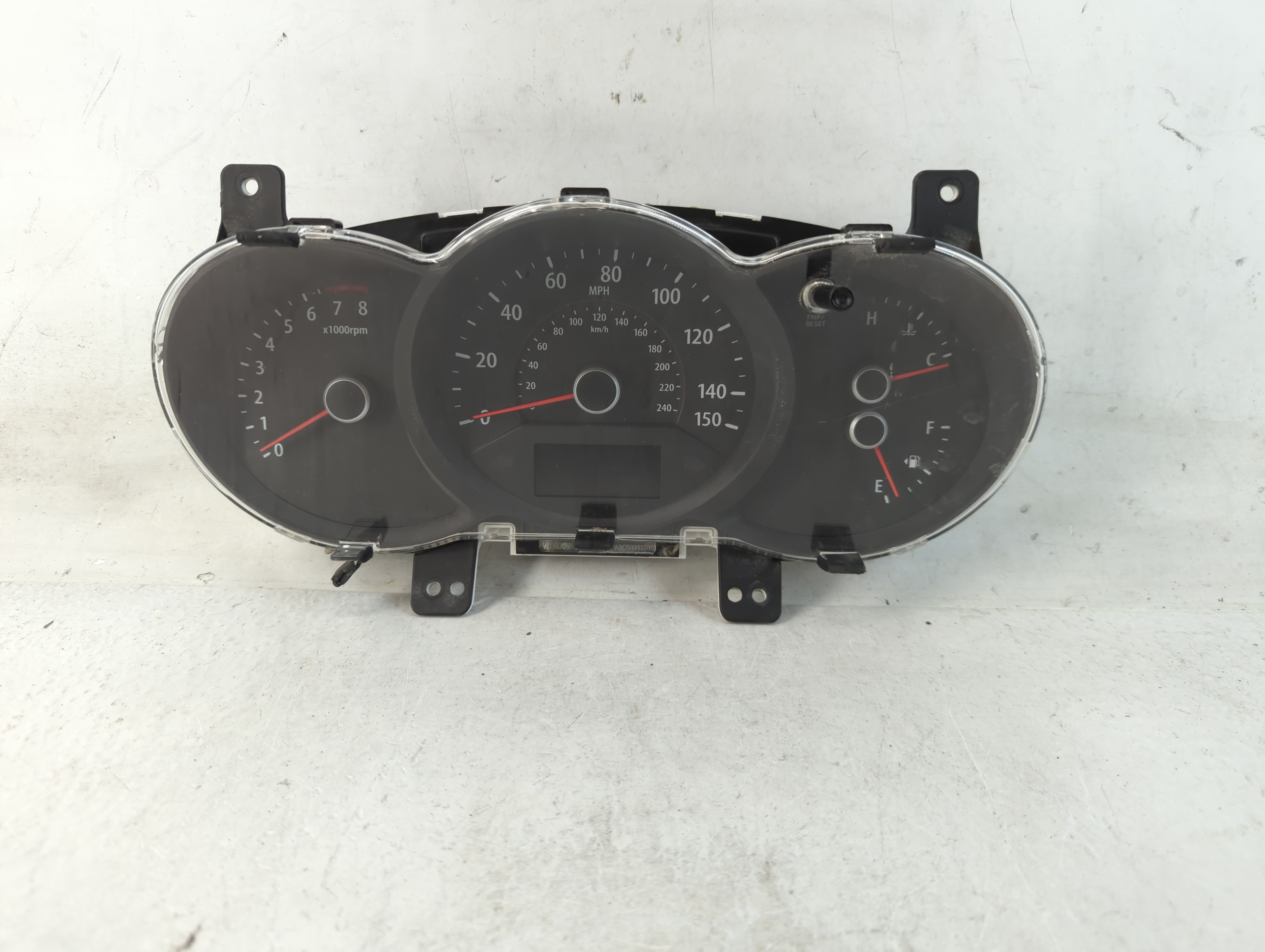 2011-2013 Kia Sorento Speedometer Instrument Cluster Gauges 94001-1u000 783384 - Oemusedautoparts1.com
