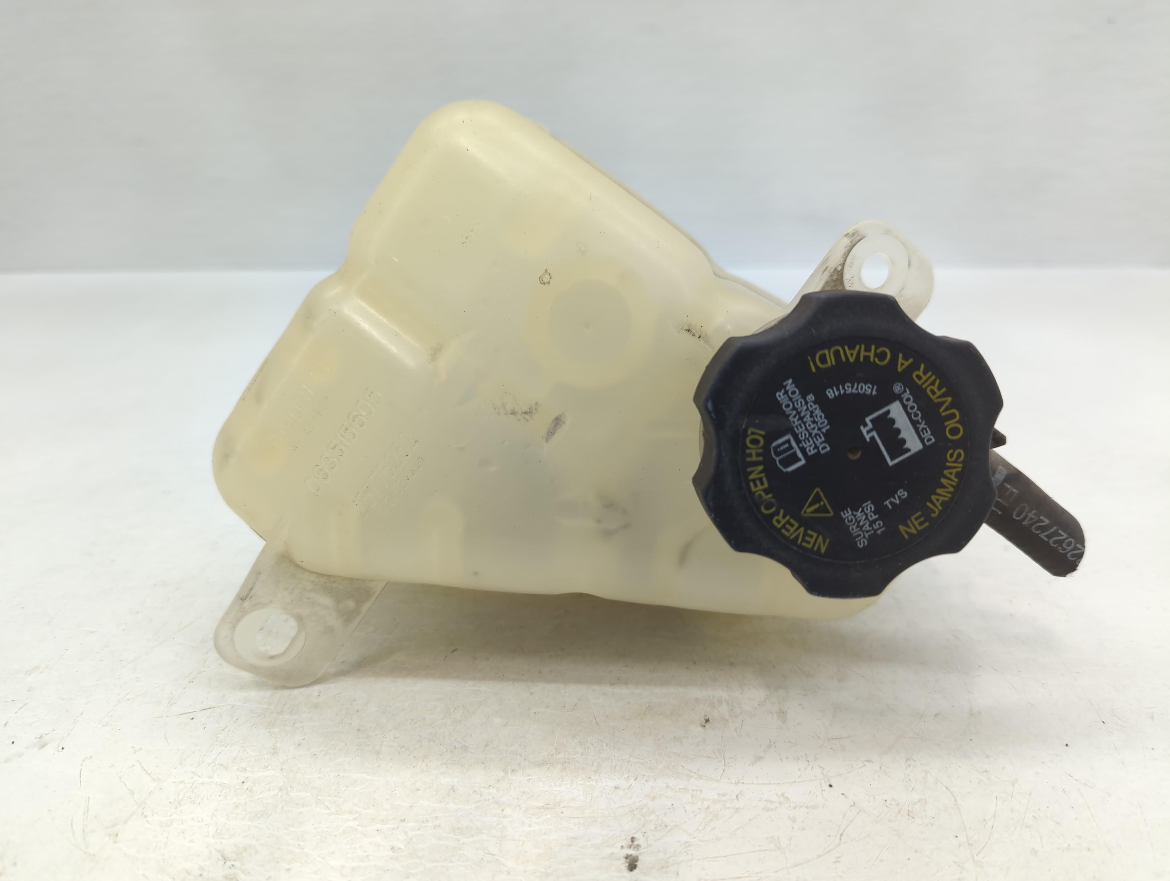 2006 Chevrolet Malibu Radiator Coolant Overflow Expansion Tank Bottle 783389 - Oemusedautoparts1.com