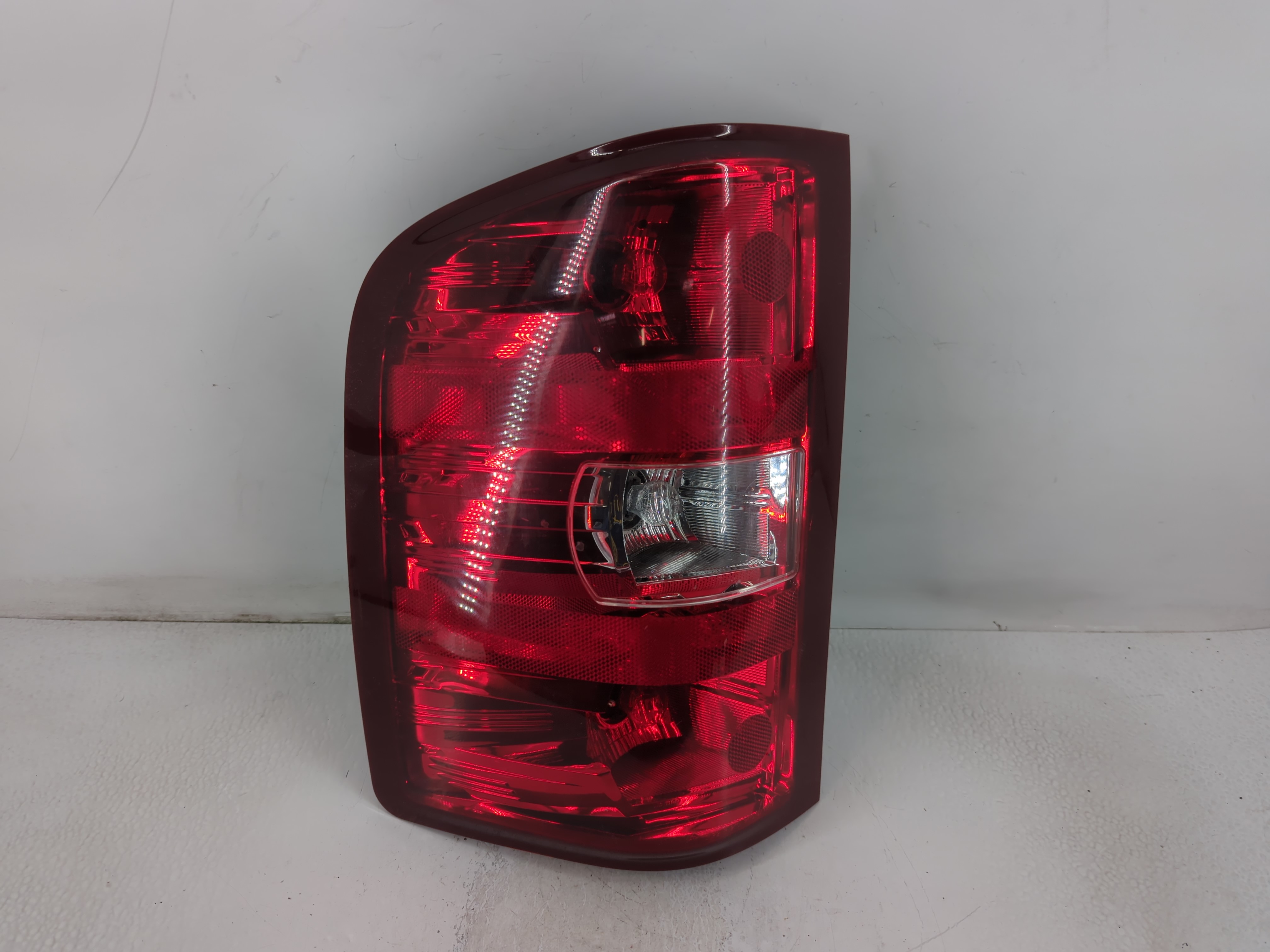 Picture of 2007 Chevrolet Silverado 2500 Driver Left Side Tail Light Taillight Oem 783401