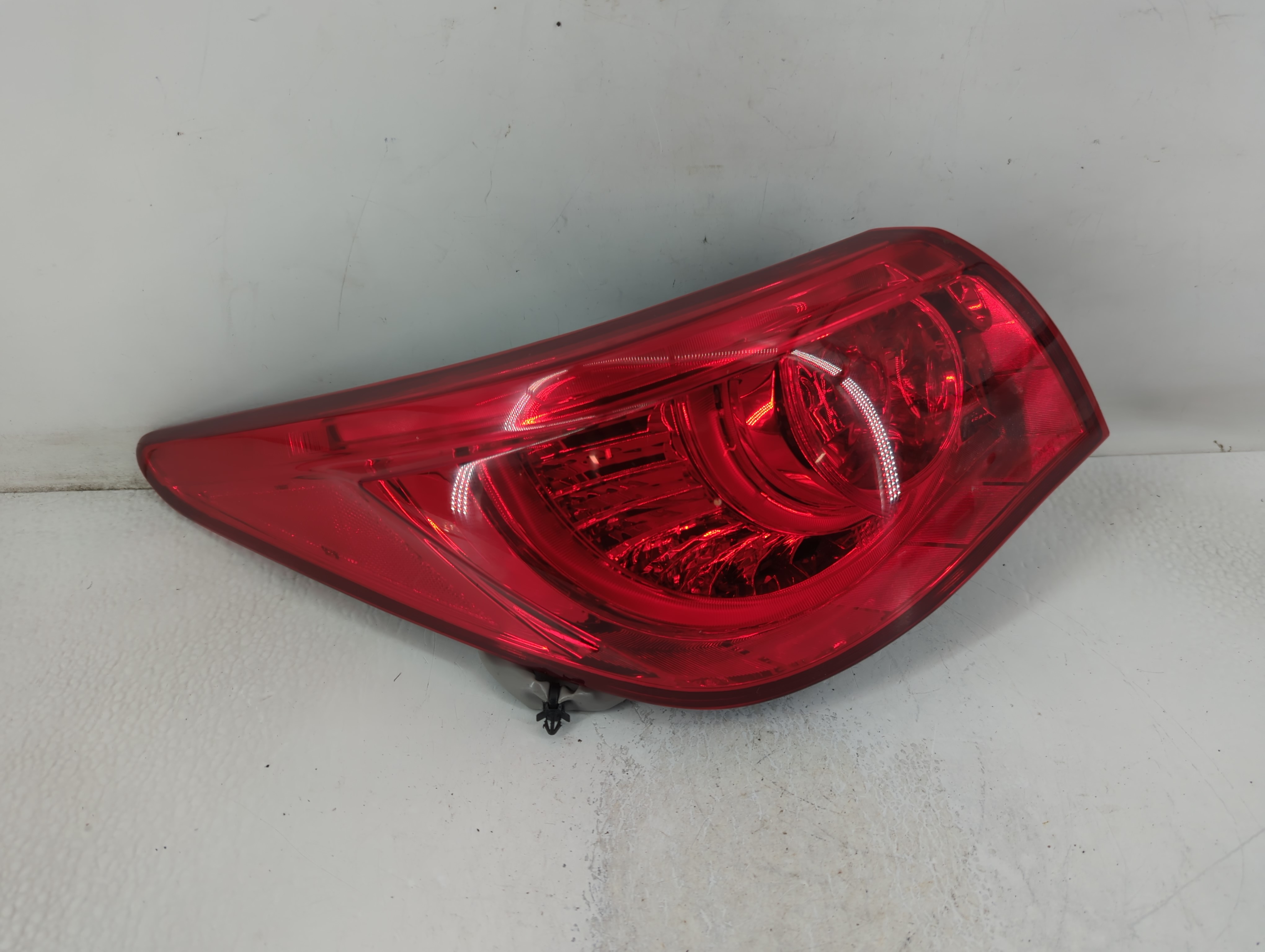 2016-2017 Infiniti Q50 Driver Left Side Tail Light Taillight Oem 783403 - Oemusedautoparts1.com