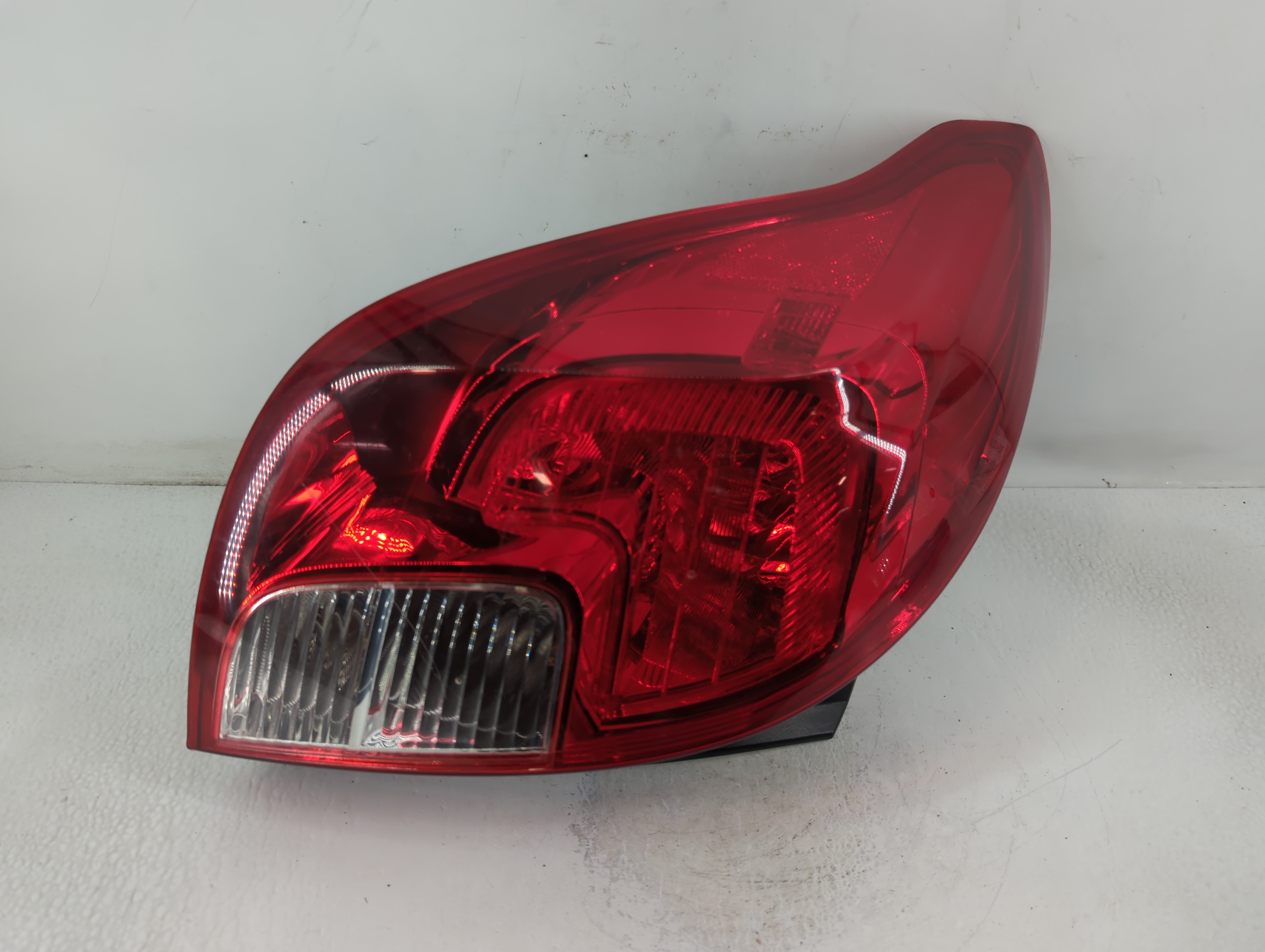 2013-2016 Buick Encore Driver Left Side Tail Light Taillight Oem 783409 - Oemusedautoparts1.com