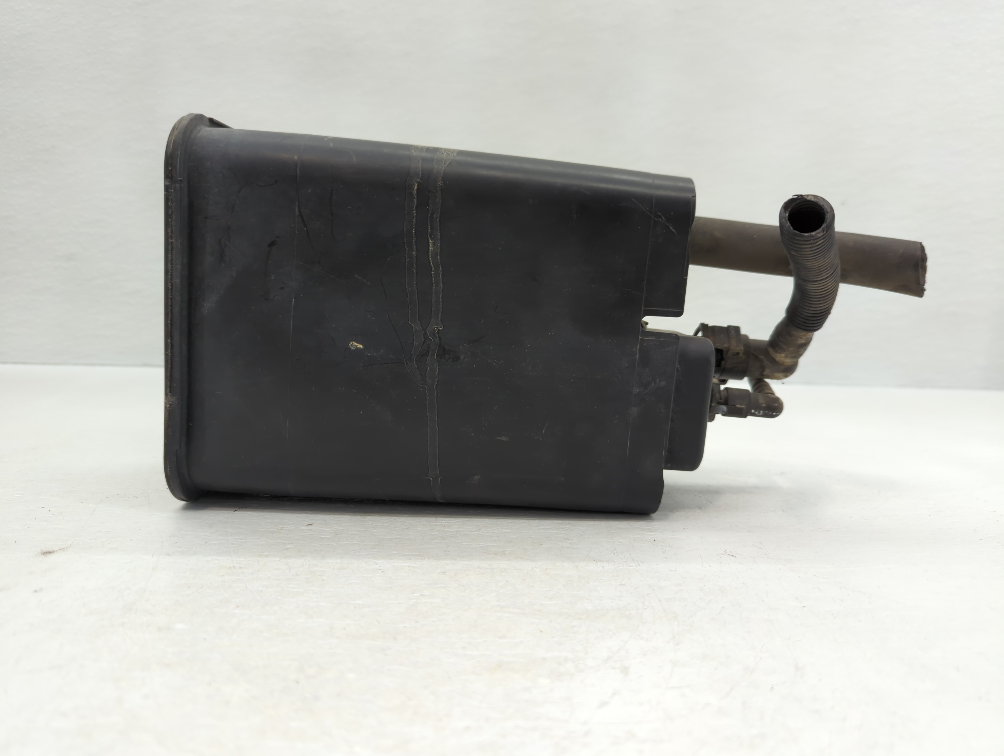 2005 Mercury Grand Marquis Fuel Vapor Charcoal Canister 783422 - Oemusedautoparts1.com
