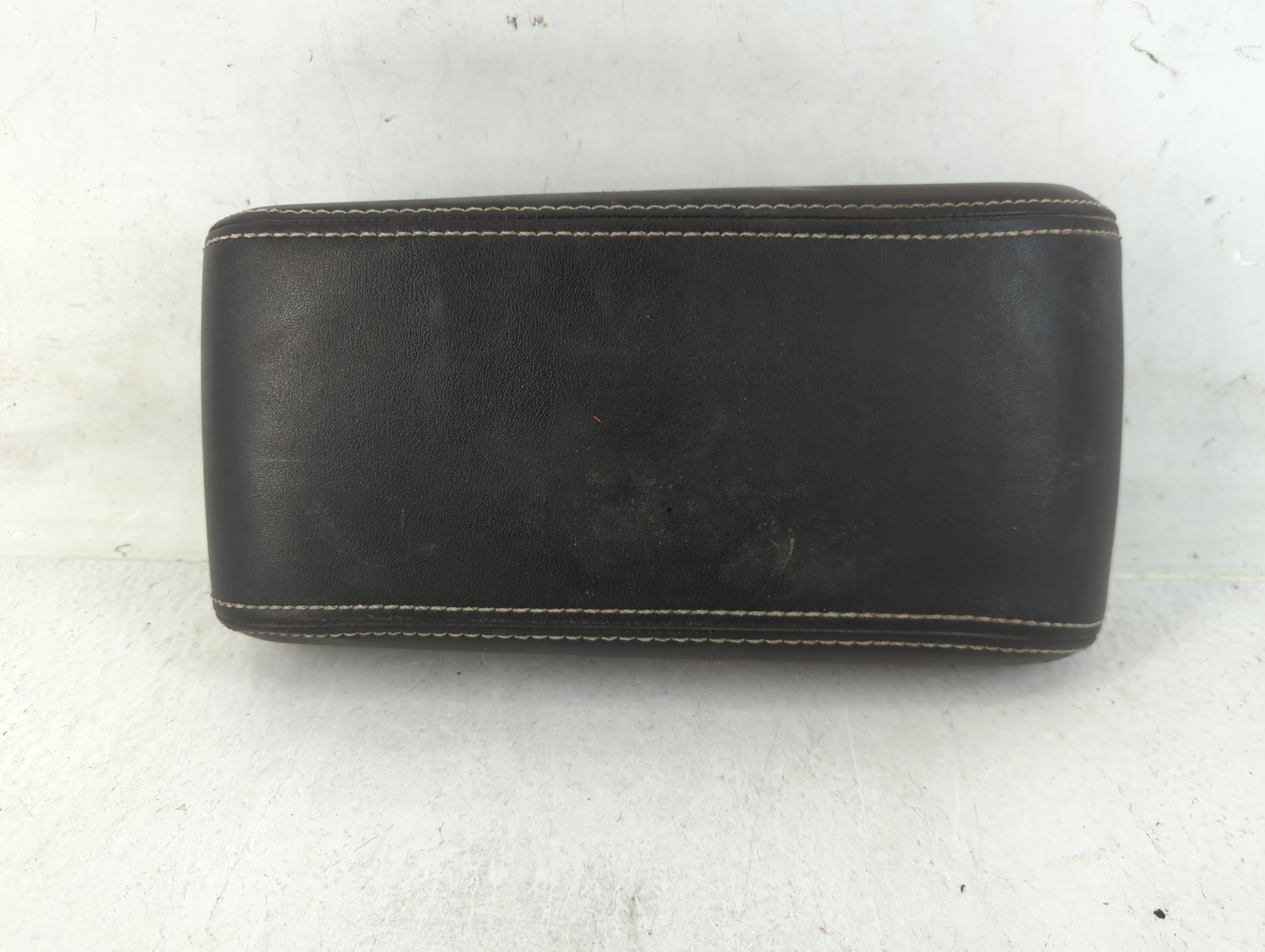Picture of 2010-2012 Ford Fusion Center Console Armrest Cover Lid Black 783433