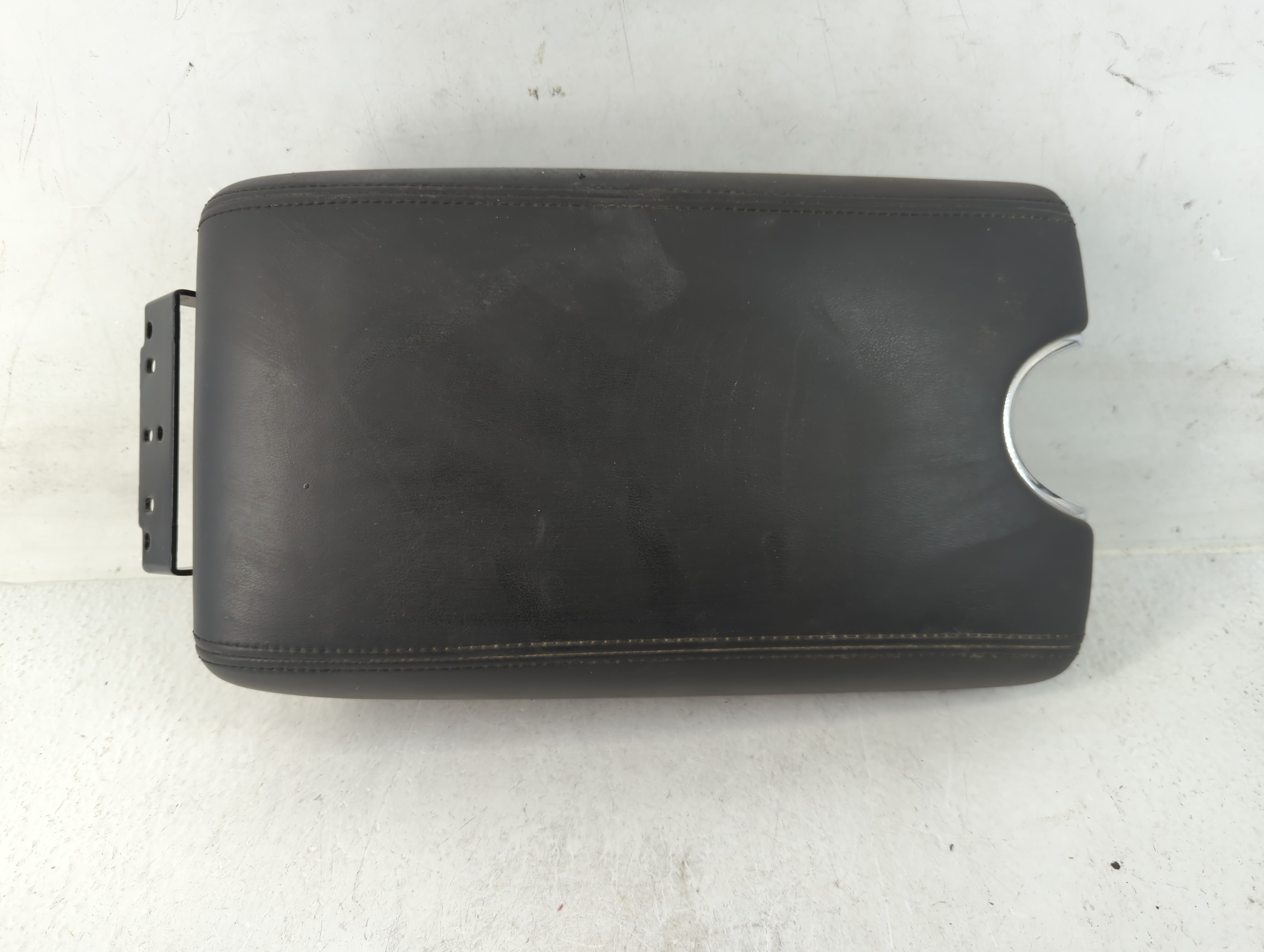 Picture of 2010-2013 Infiniti G37 Center Console Armrest Cover Lid Black 783434