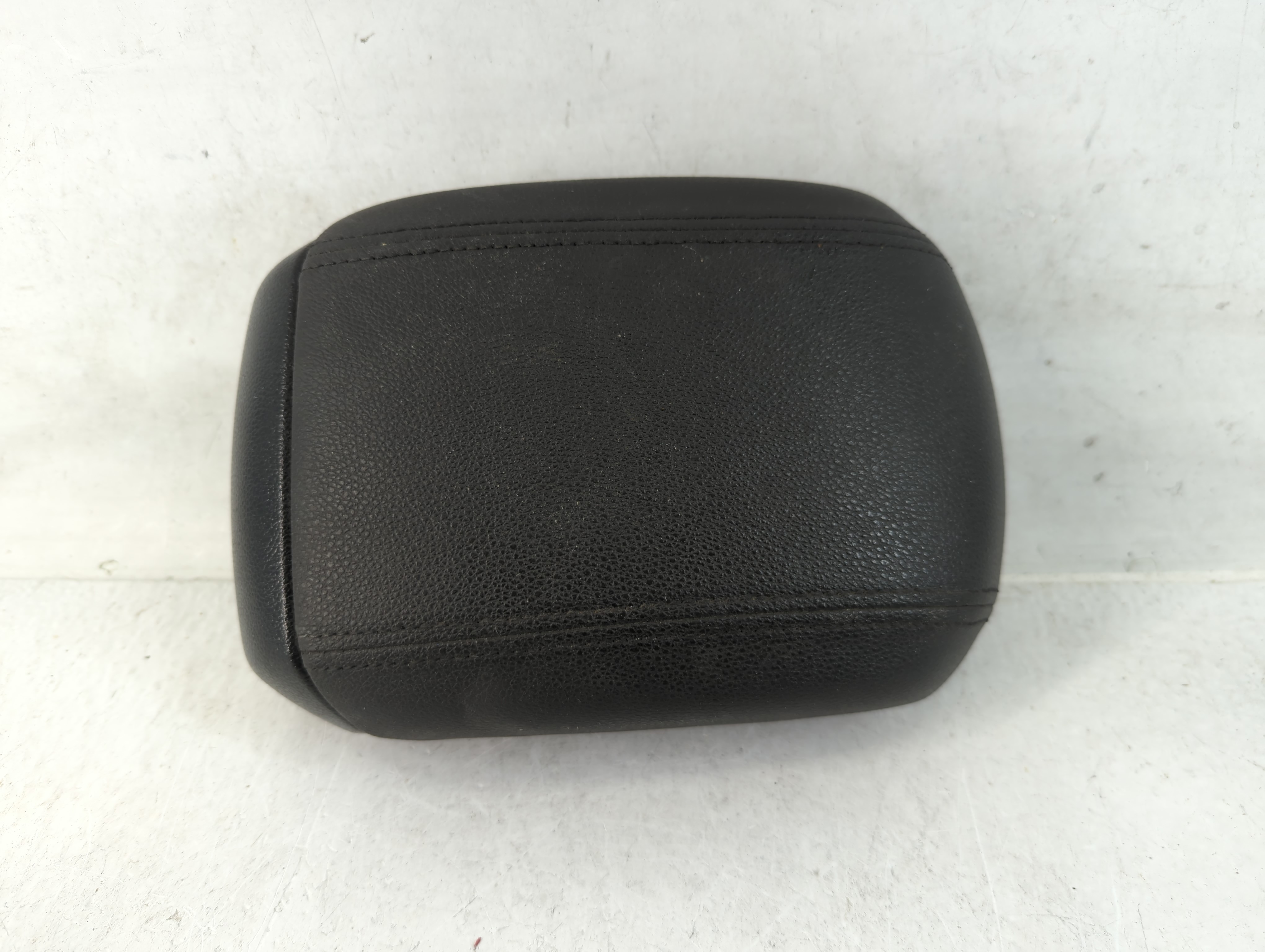 2013-2016 Chevrolet Cruze Center Console Armrest Cover Lid Black 783435 - Oemusedautoparts1.com