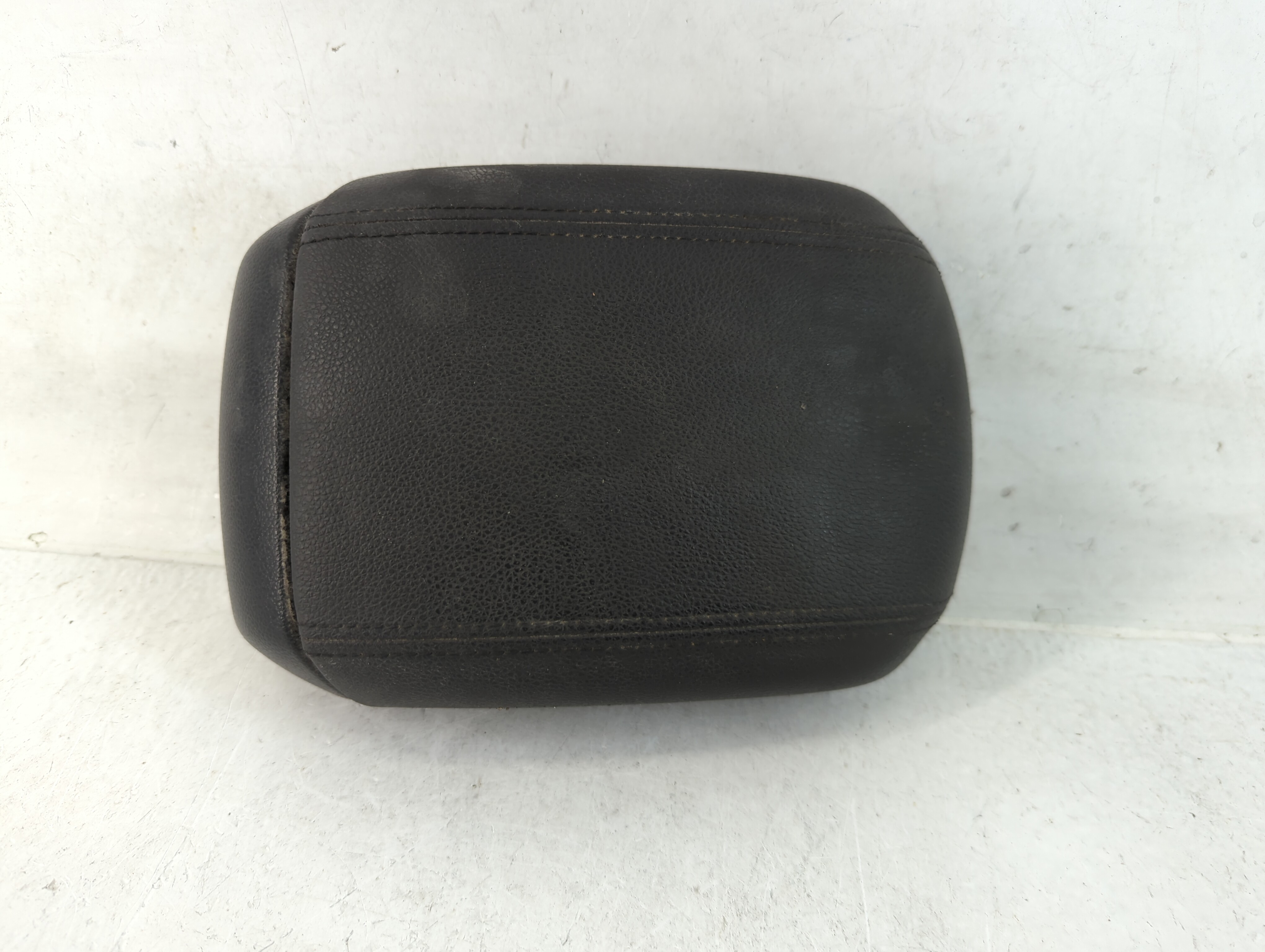 2013-2016 Chevrolet Cruze Center Console Armrest Cover Lid Black 783447 - Oemusedautoparts1.com