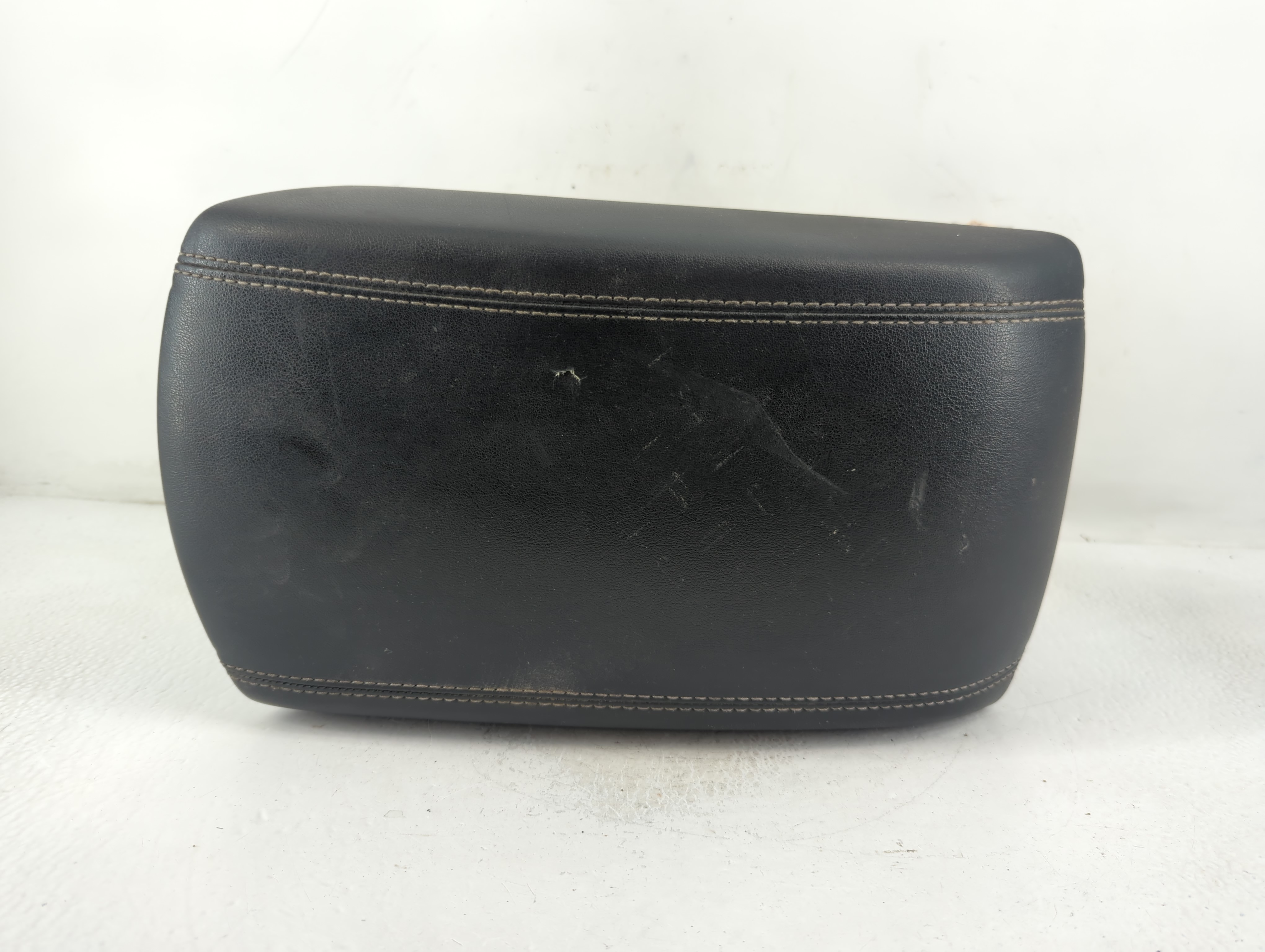 Picture of 2015-2018 Ford Edge Center Console Armrest Cover Lid Black 783503