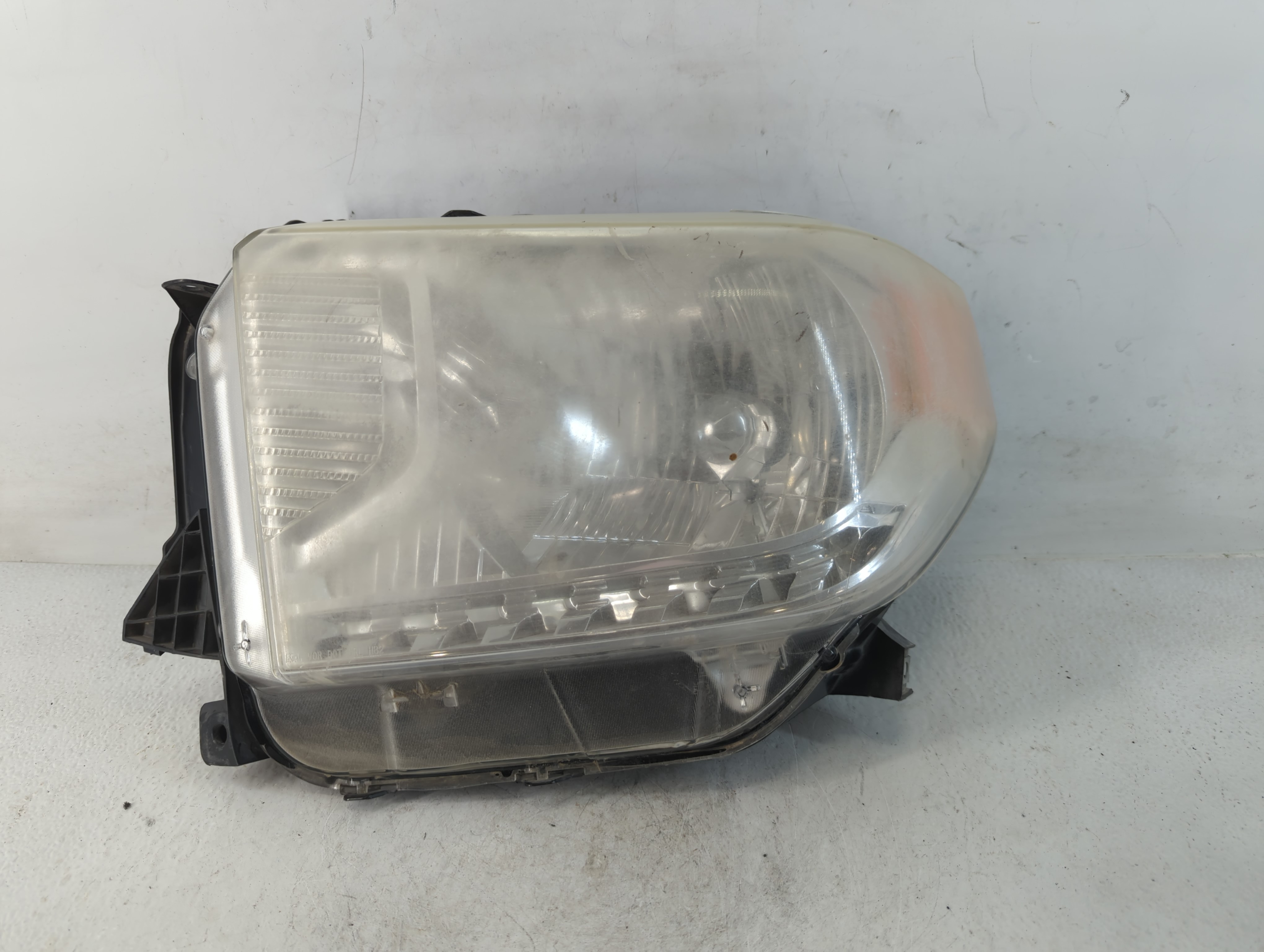 2014-2016 Toyota Tundra Driver Left Oem Head Light Headlight Lamp 783656 - Oemusedautoparts1.com