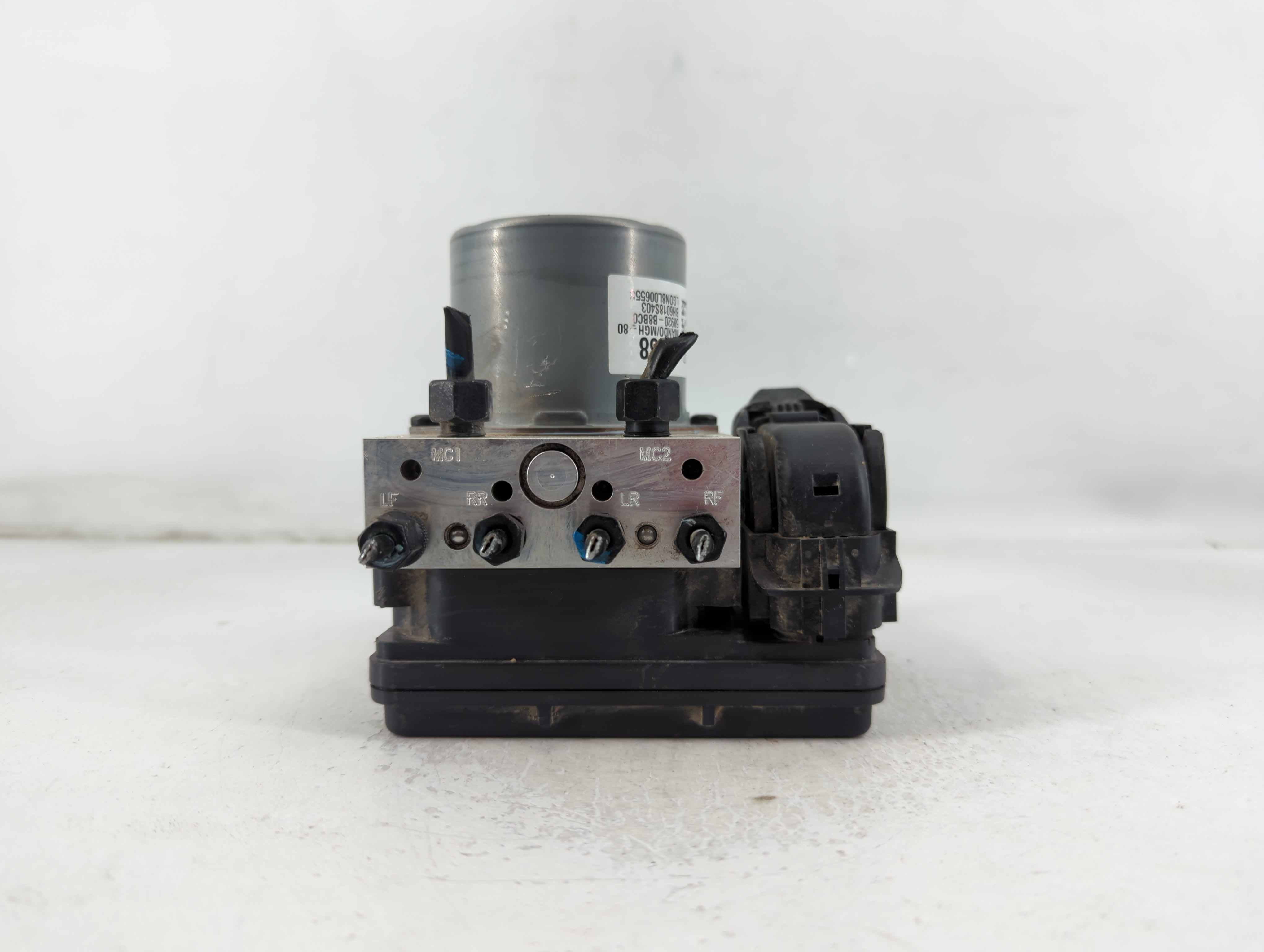2017-2018 Hyundai Santa Fe Abs Pump Control Module 783682 - Oemusedautoparts1.com