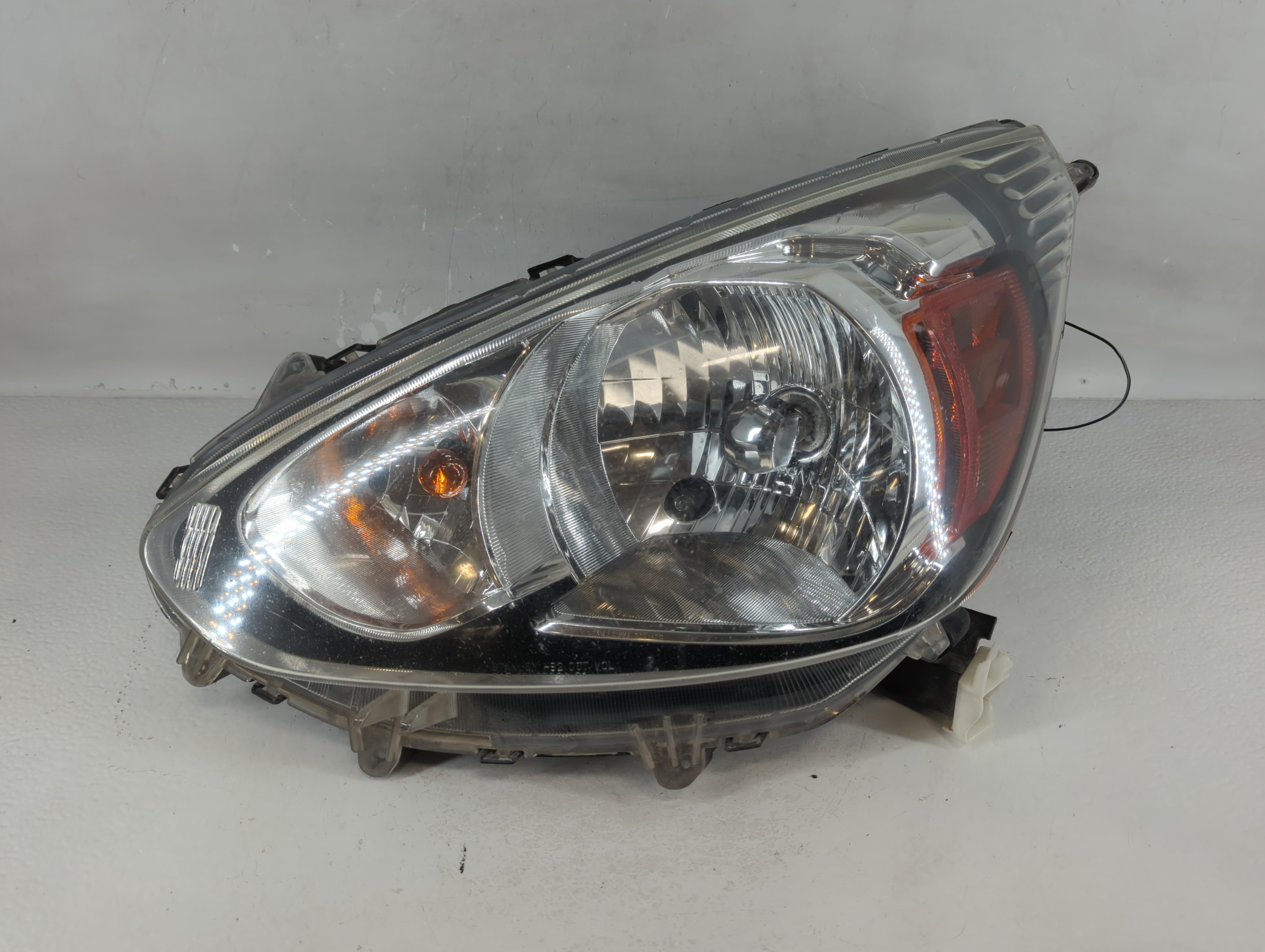 2019 Mitsubishi Mirage Driver Left Oem Head Light Headlight Lamp 783692 - Oemusedautoparts1.com