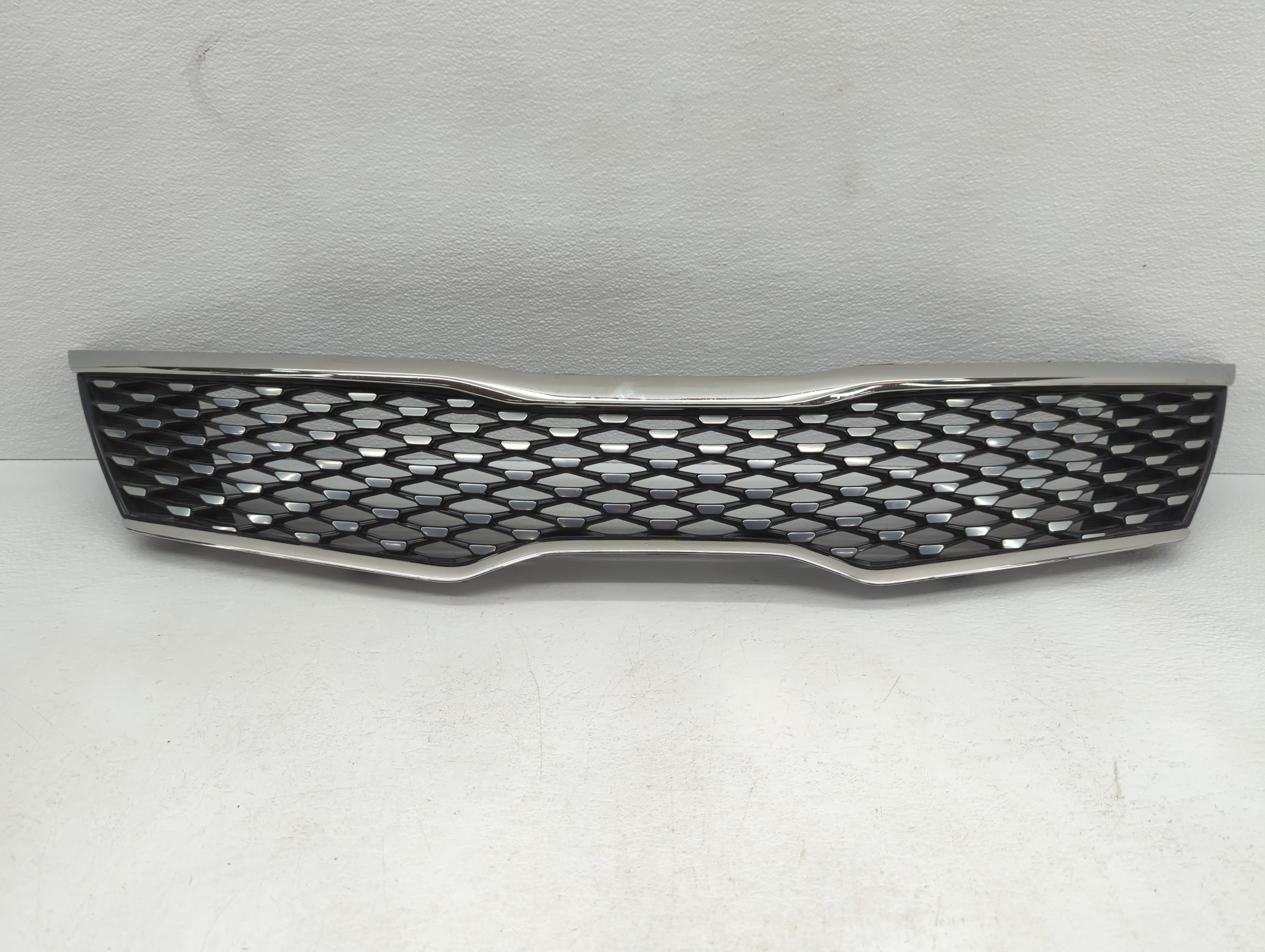 2016-2018 Kia Optima Front Bumper Grille Cover 783960 - Oemusedautoparts1.com