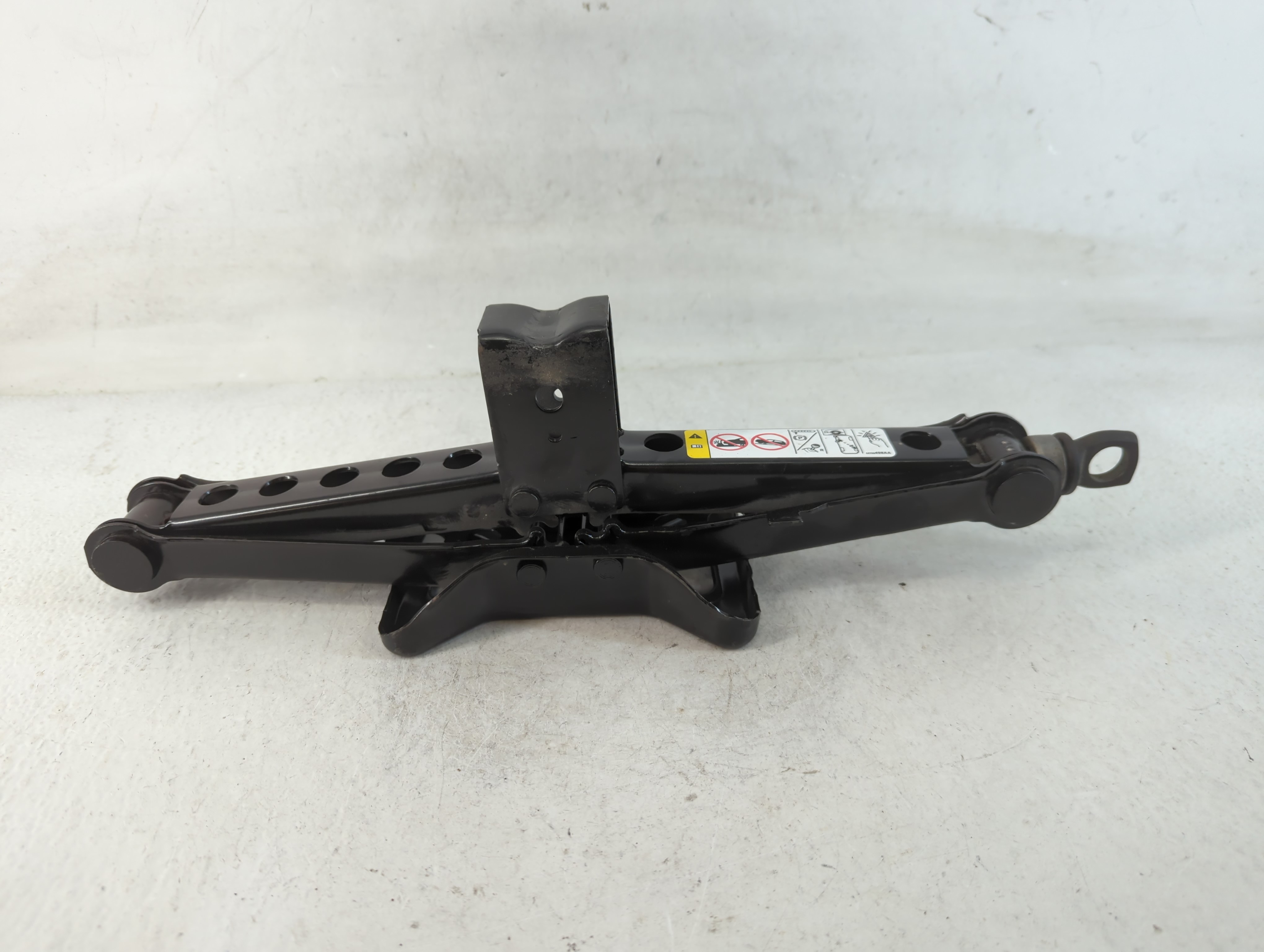 2018 Dodge Journey Spare Scissor Car Jack 783986 - Oemusedautoparts1.com