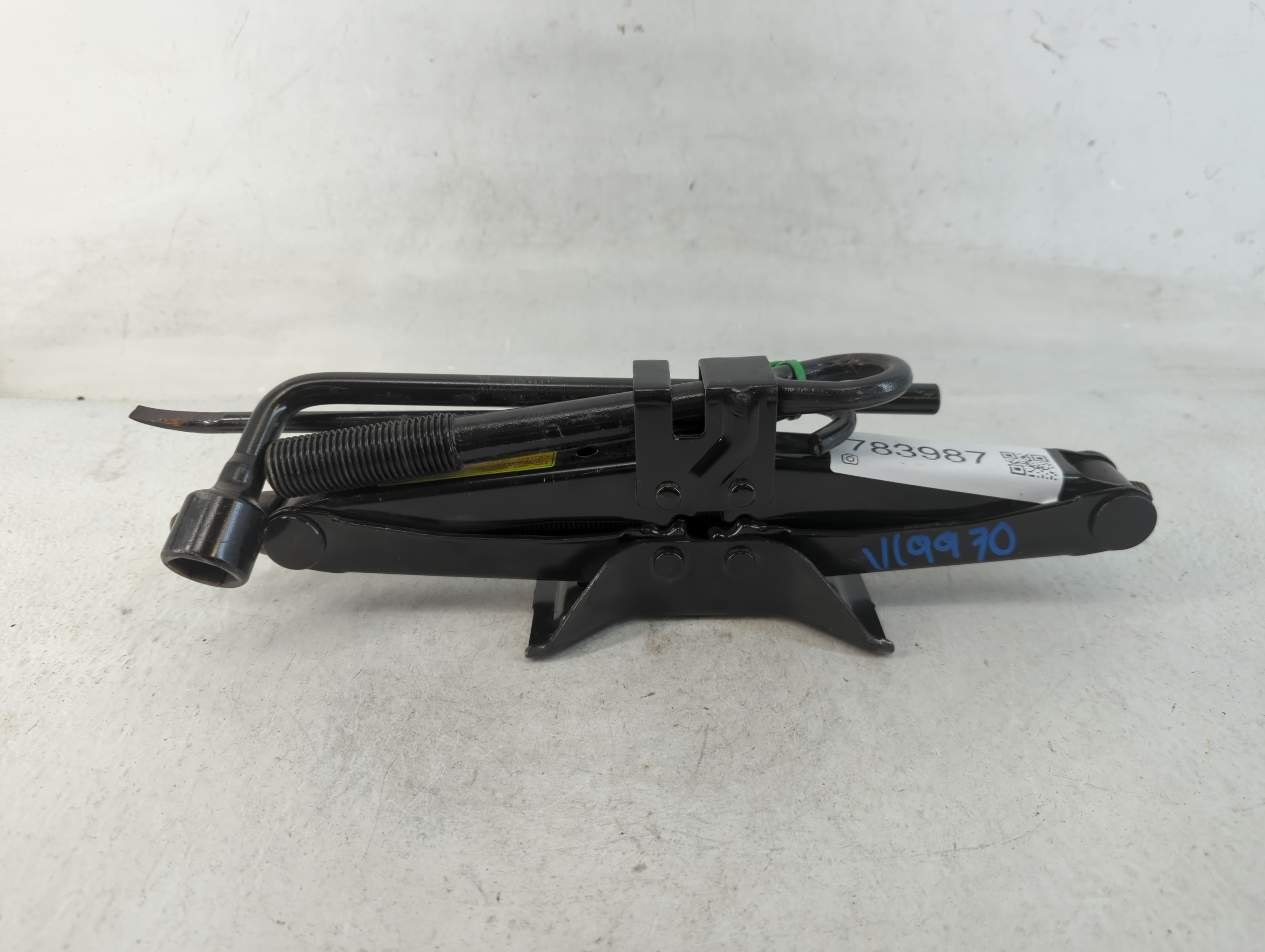2010 Hyundai Genesis Spare Scissor Car Jack 783987 - Oemusedautoparts1.com