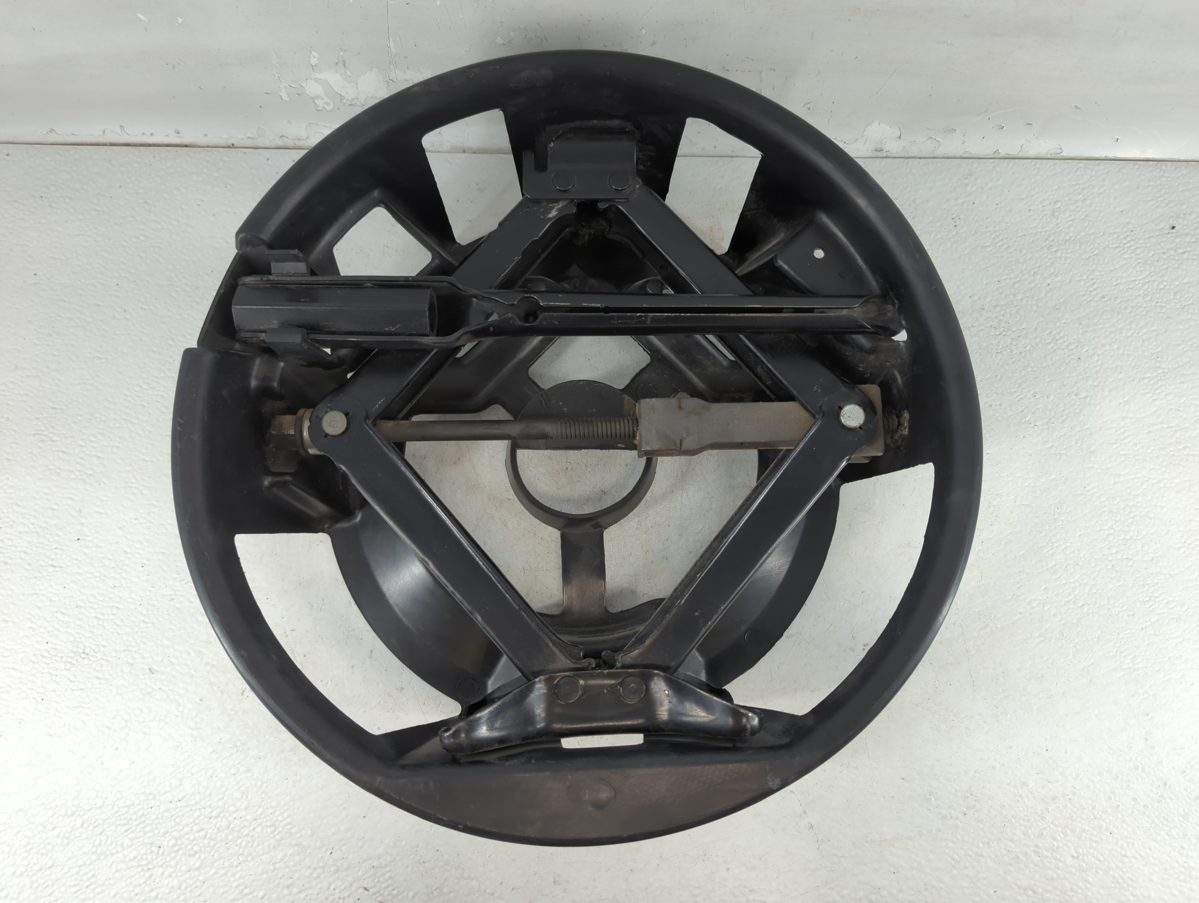 2008 Cadillac Sts Spare Scissor Car Jack 784007 - Oemusedautoparts1.com