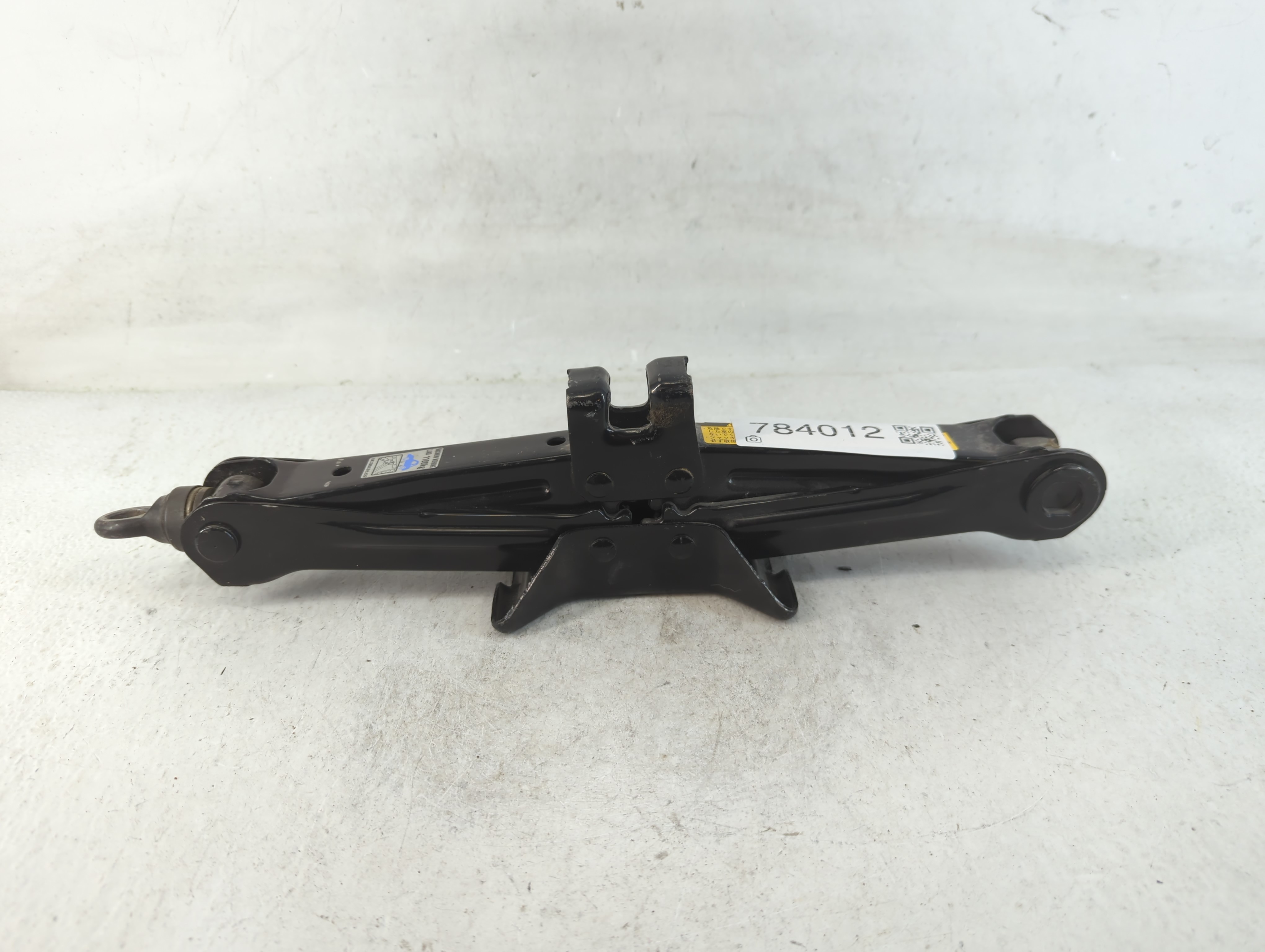 2010 Toyota Prius Spare Scissor Car Jack 784012 - Oemusedautoparts1.com