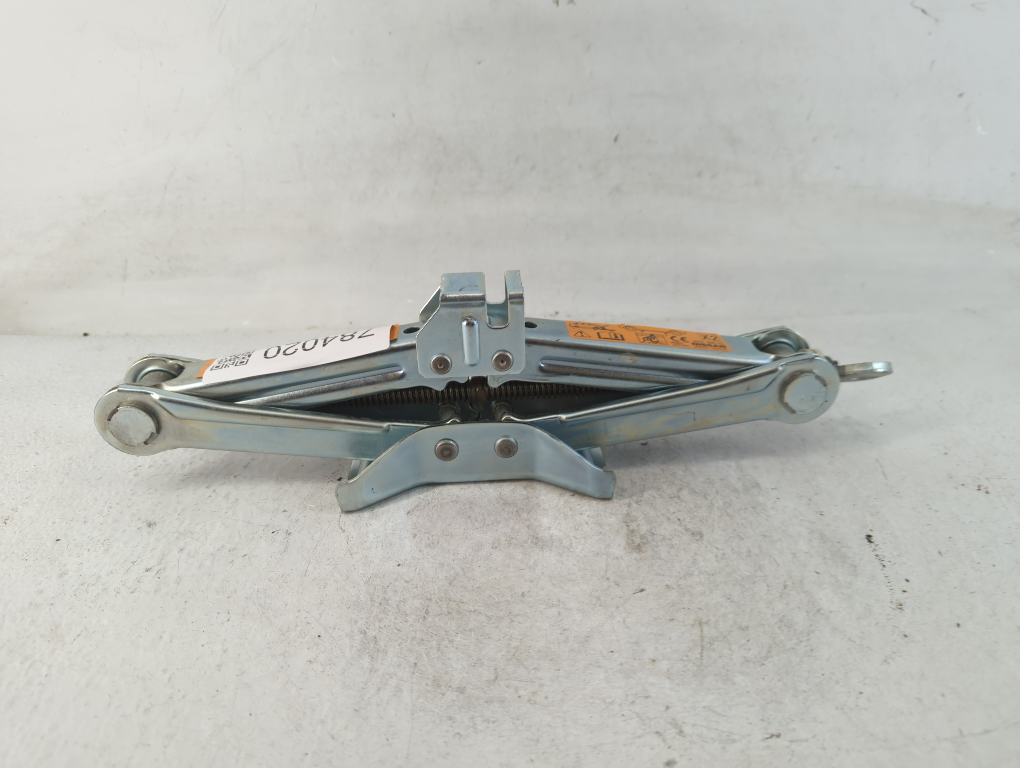 2020 Nissan Versa Spare Scissor Car Jack 784020 - Oemusedautoparts1.com