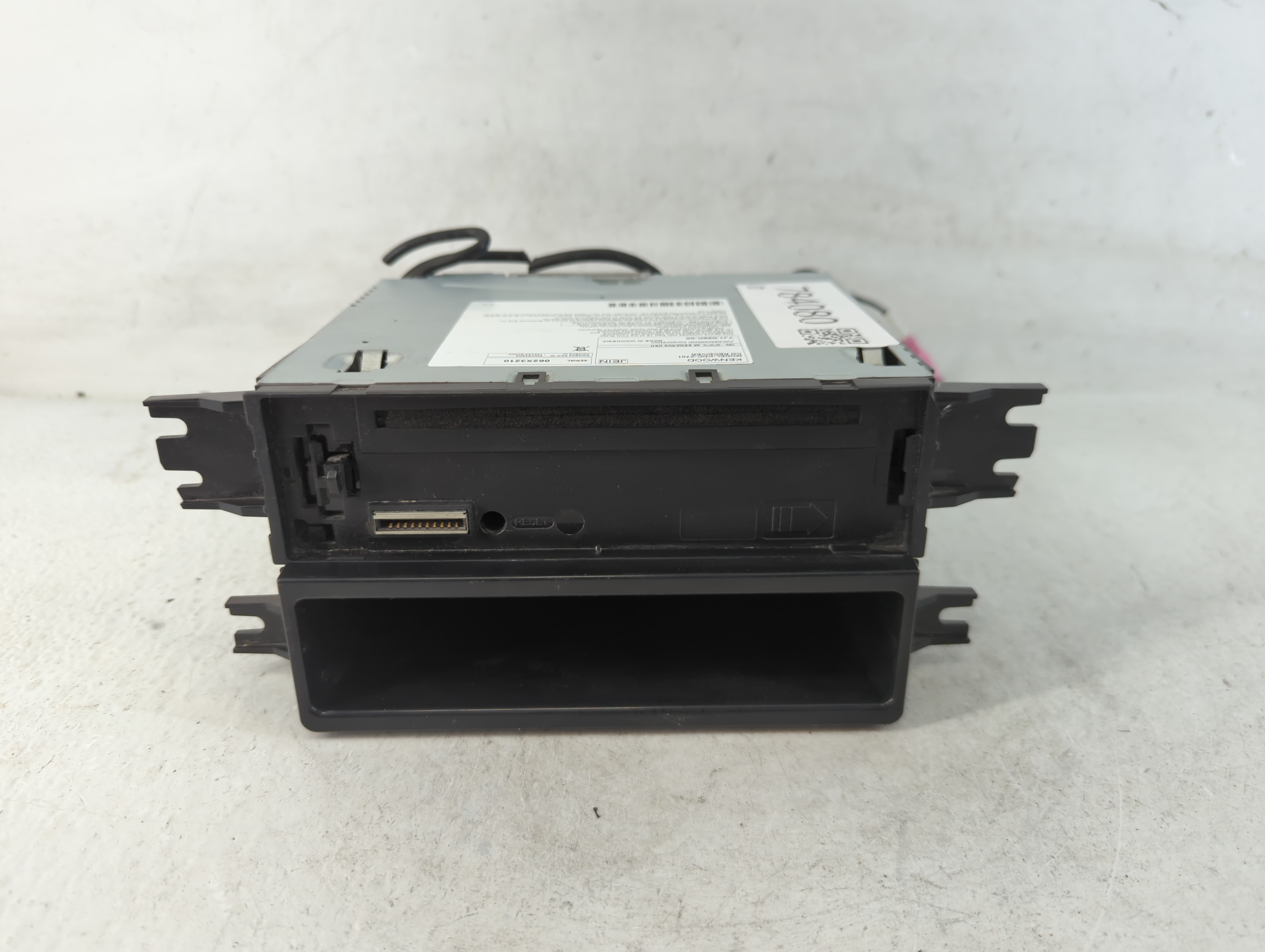 2015-2017 Hyundai Accent Am Fm Cd Player Radio Receiver 784080 - Oemusedautoparts1.com