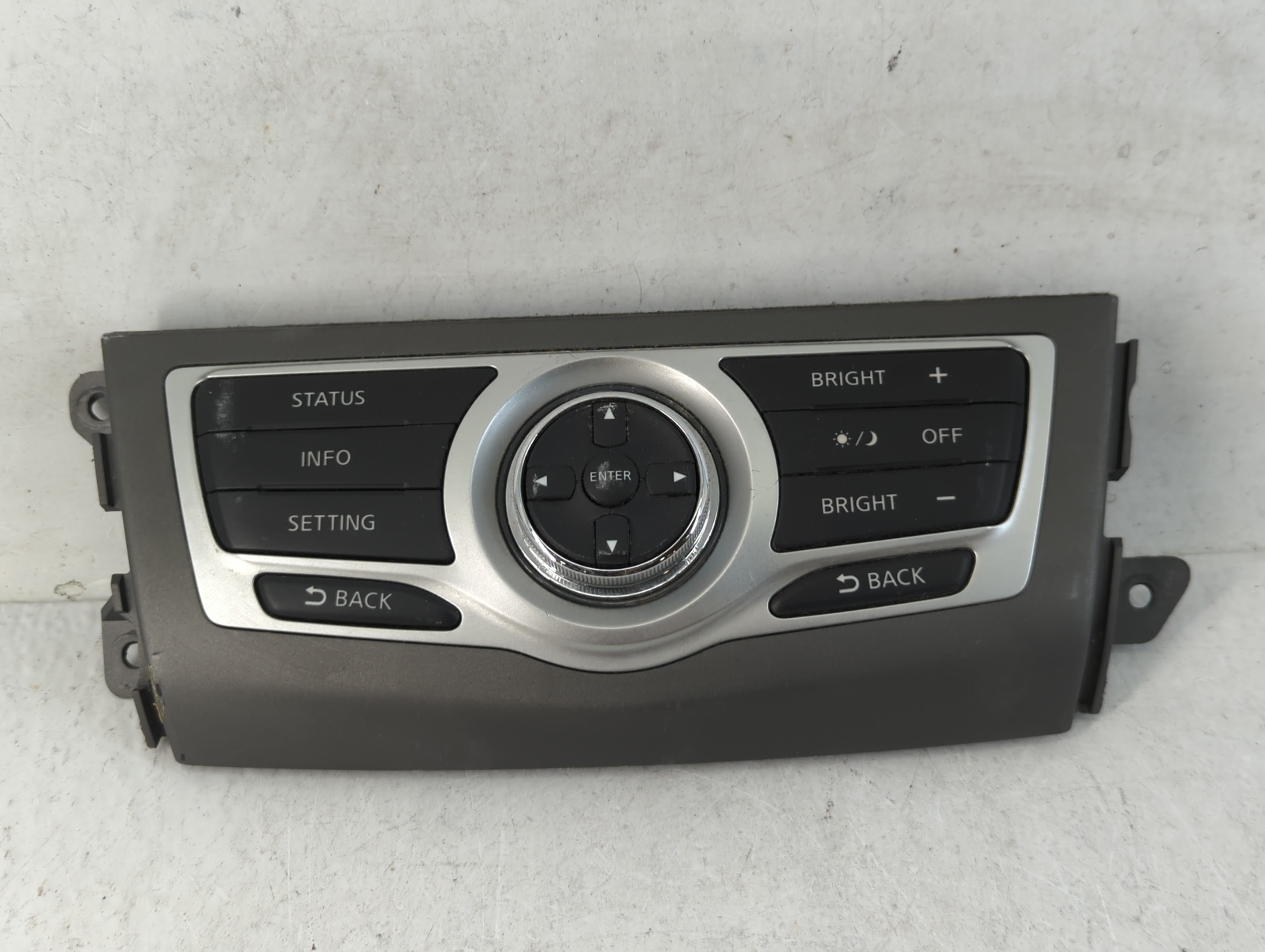 2011-2012 Nissan Murano Am Fm Cd Player Radio Receiver 784082 - Oemusedautoparts1.com