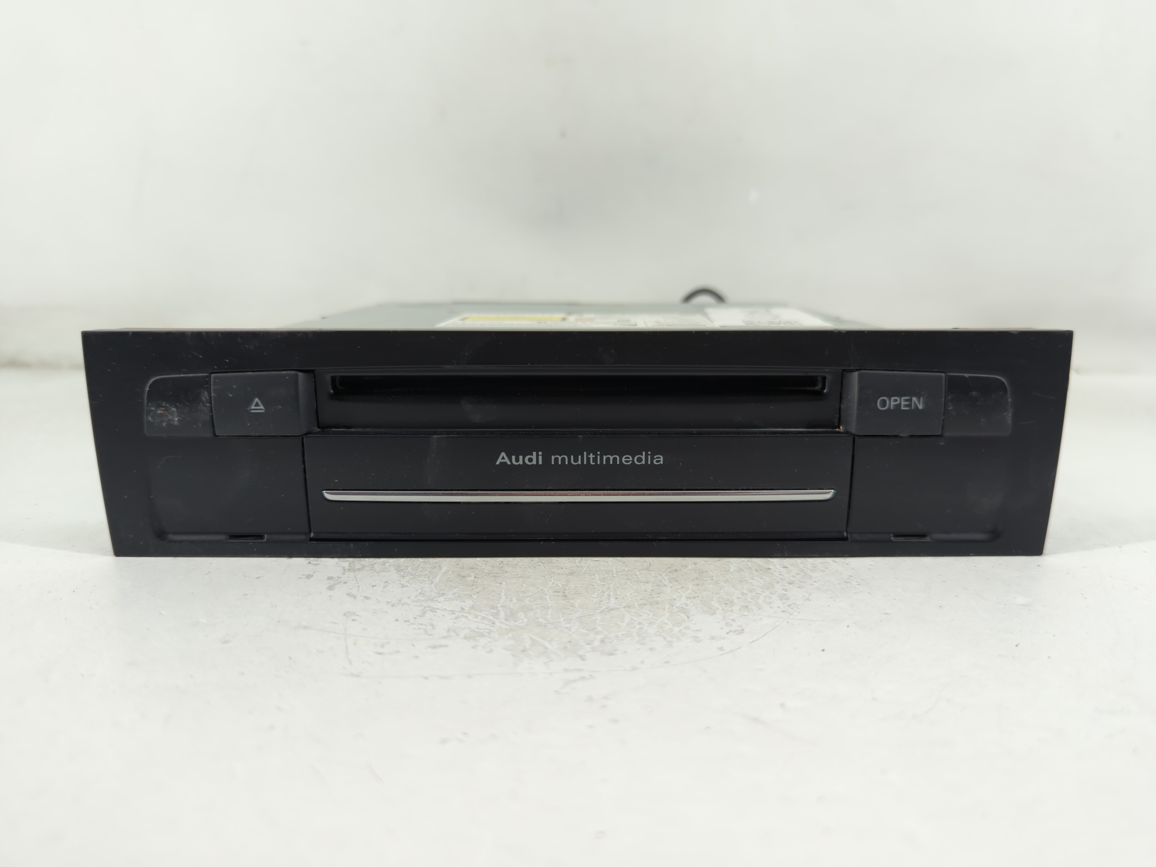 2013-2015 Audi Q7 Am Fm Cd Player Radio Receiver 784131 - Oemusedautoparts1.com